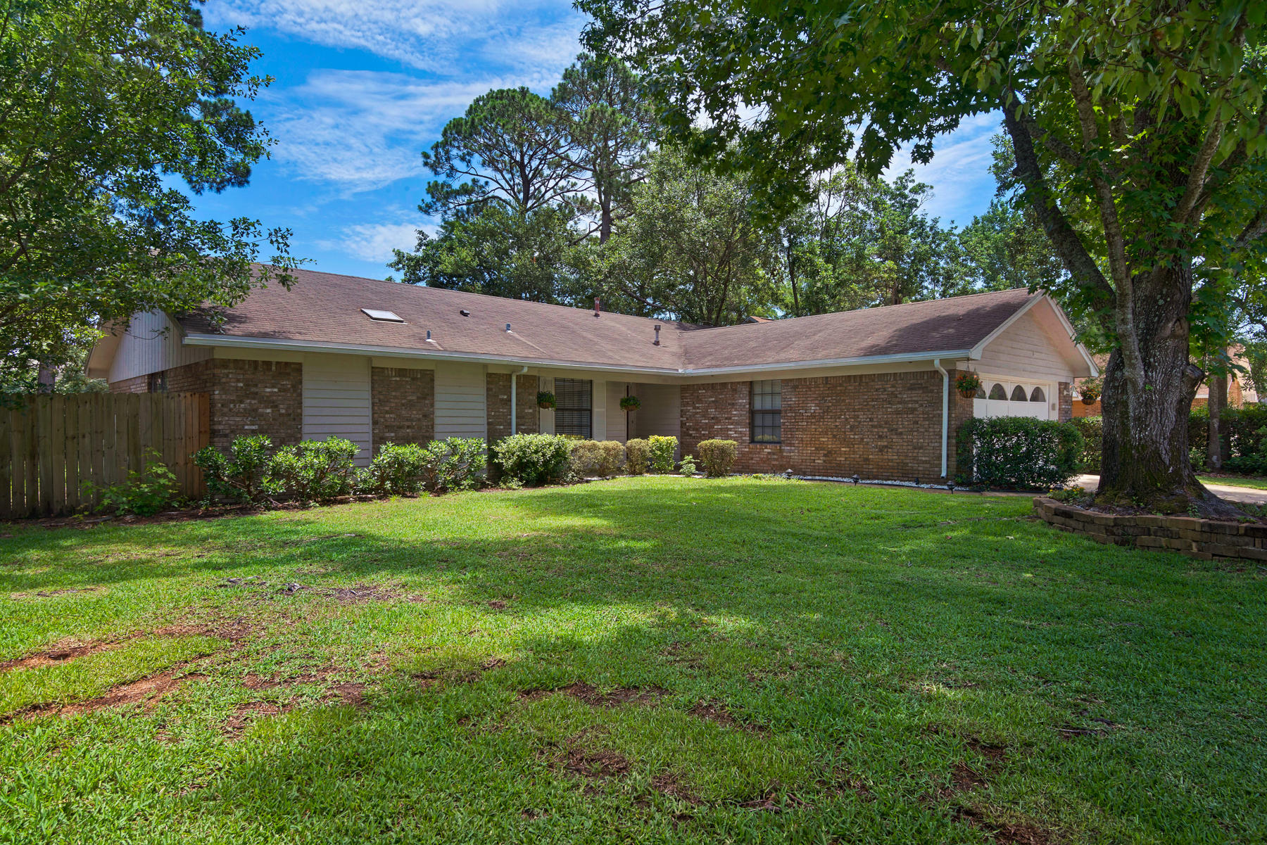 MARY ESTHER MANOR 1ST ADDN - Residential