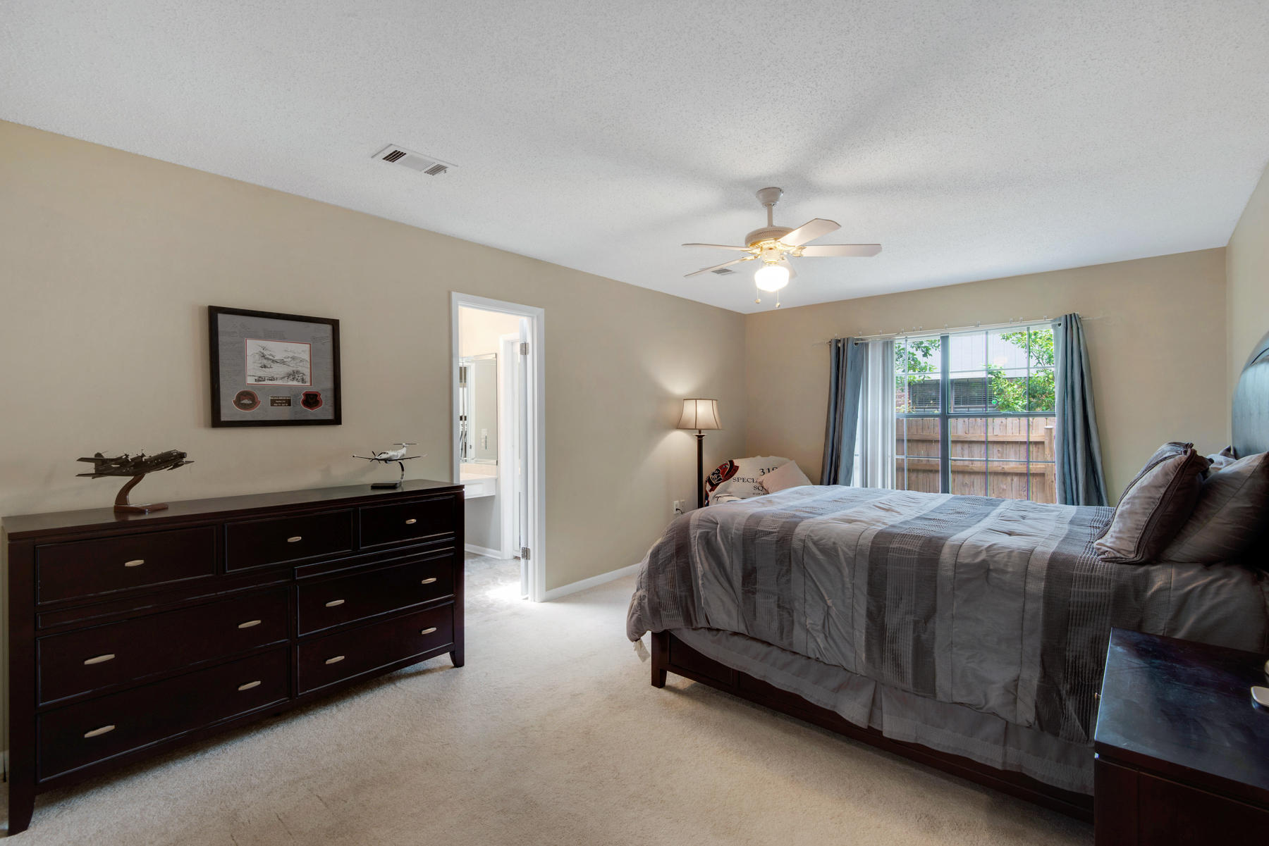 MARY ESTHER MANOR 1ST ADDN - Residential