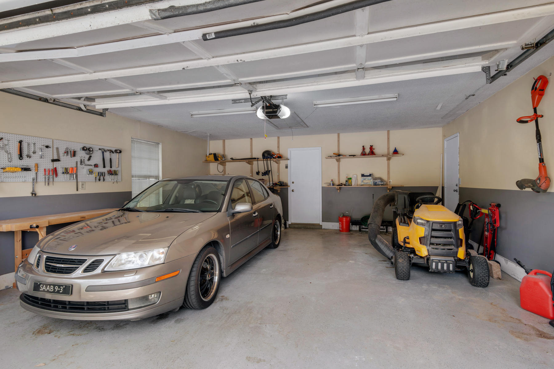 MARY ESTHER MANOR 1ST ADDN - Residential