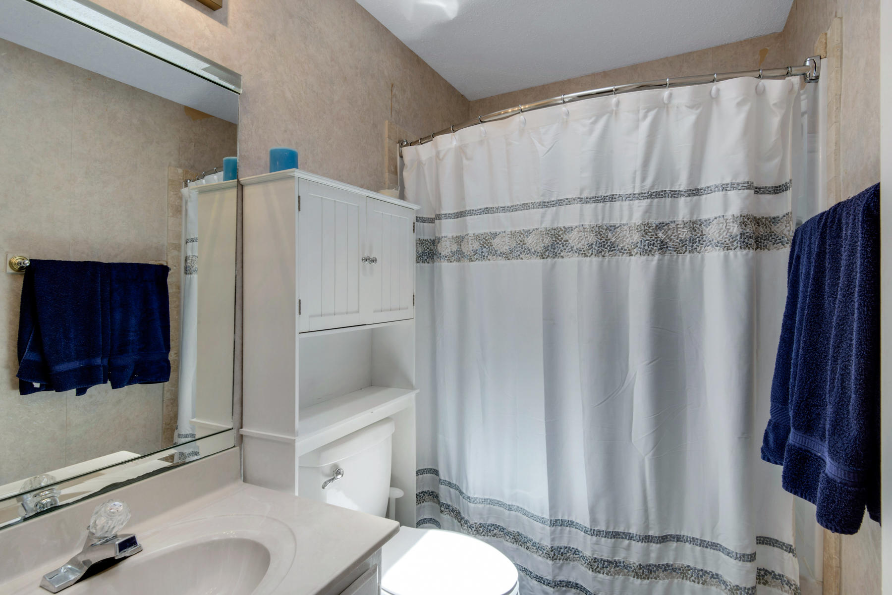 MARY ESTHER MANOR 1ST ADDN - Residential