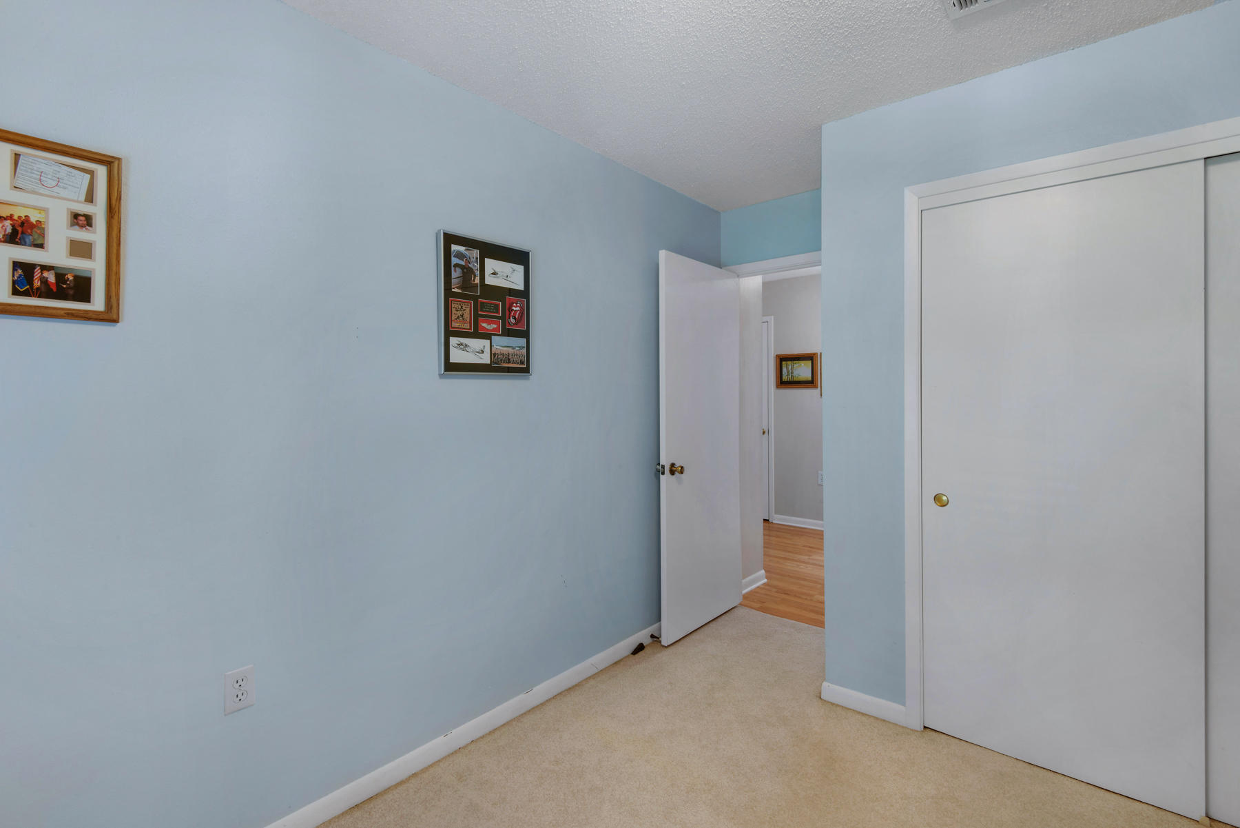 MARY ESTHER MANOR 1ST ADDN - Residential