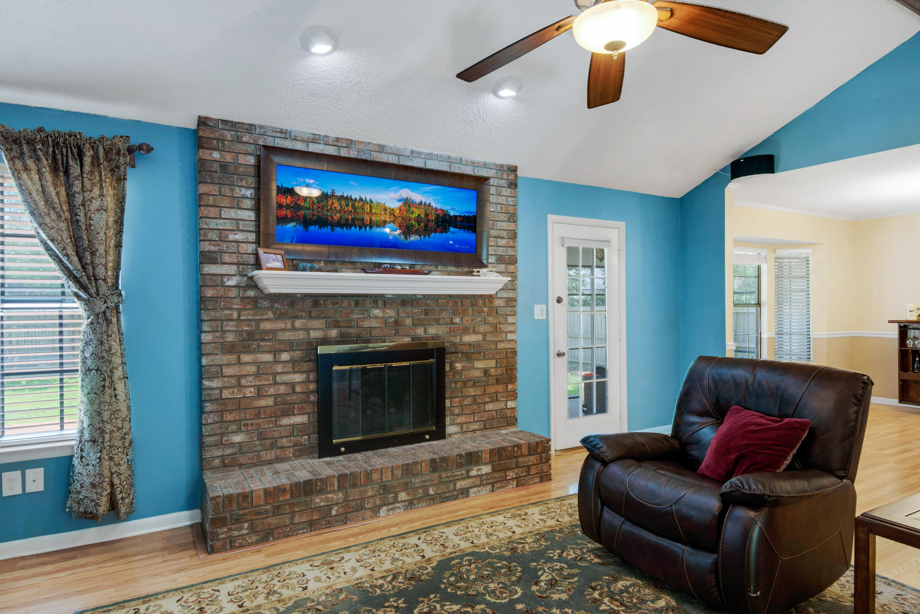 MARY ESTHER MANOR 1ST ADDN - Residential