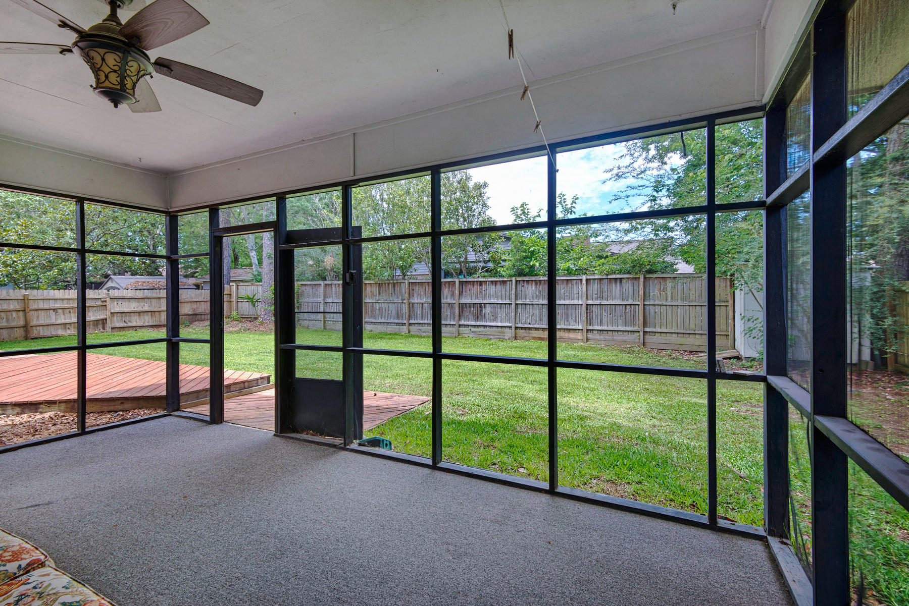 MARY ESTHER MANOR 1ST ADDN - Residential