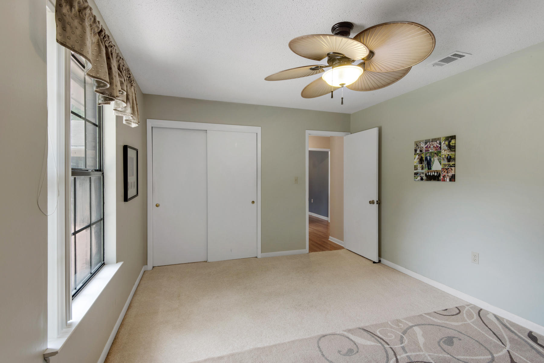 MARY ESTHER MANOR 1ST ADDN - Residential