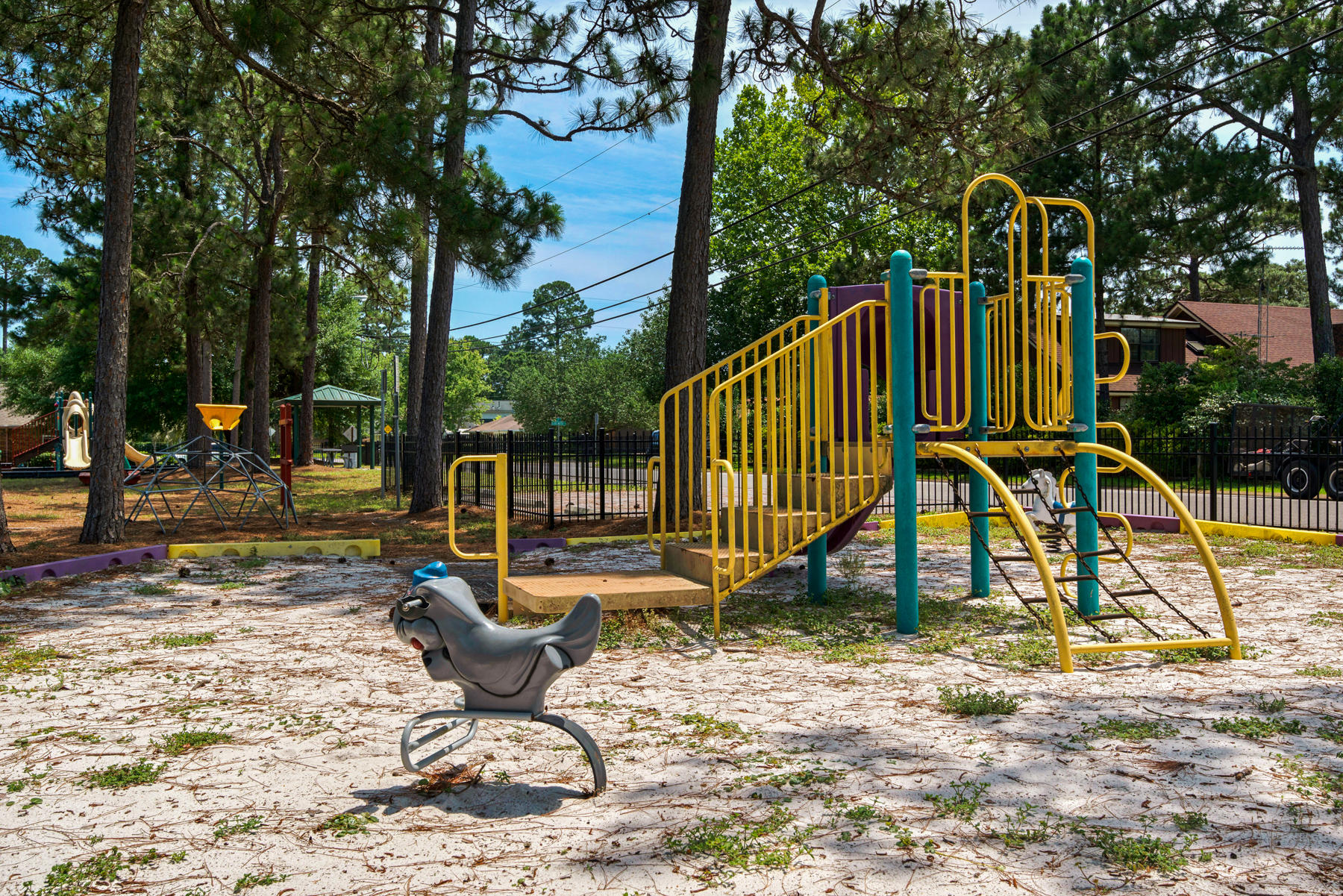 MARY ESTHER MANOR 1ST ADDN - Residential