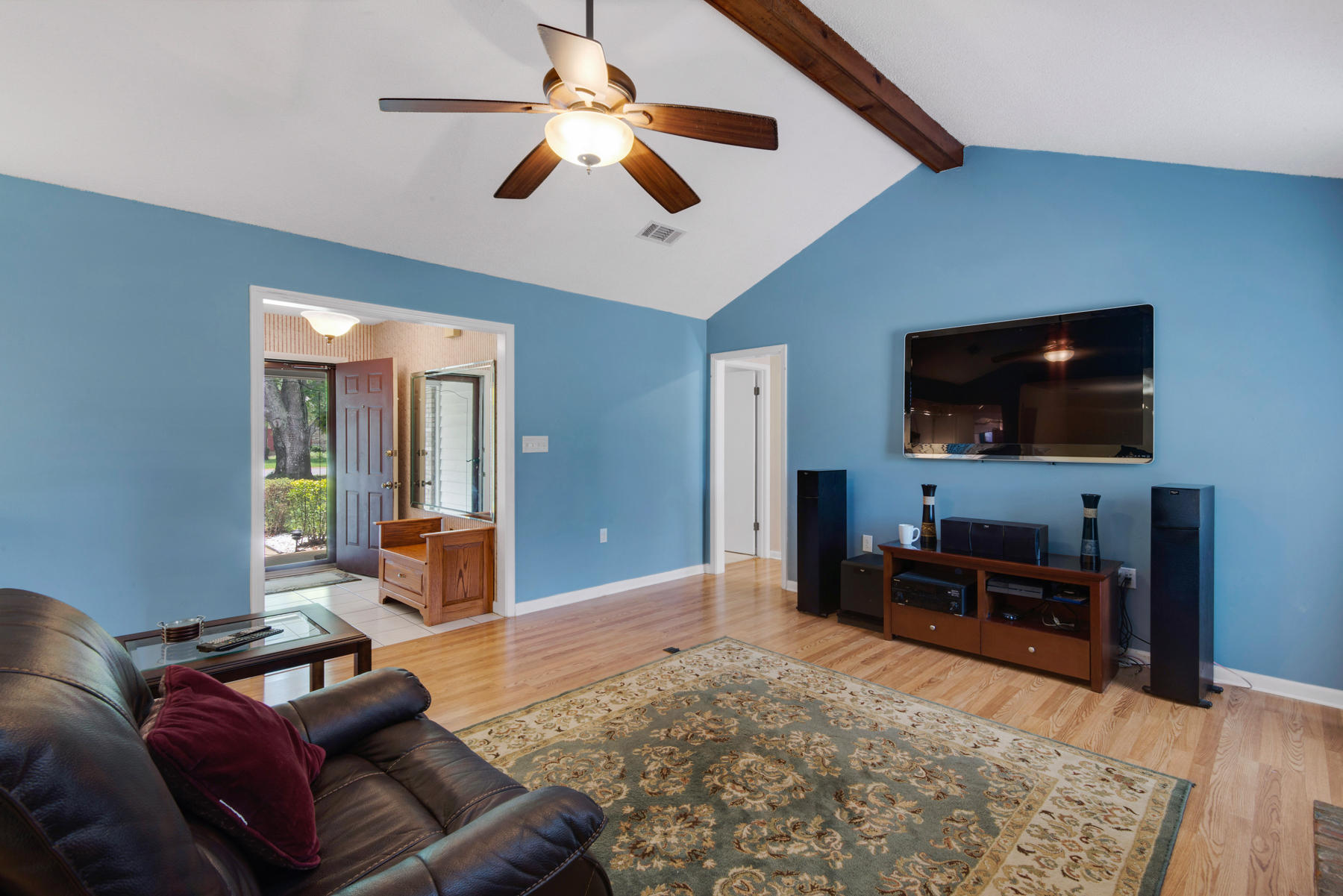 MARY ESTHER MANOR 1ST ADDN - Residential