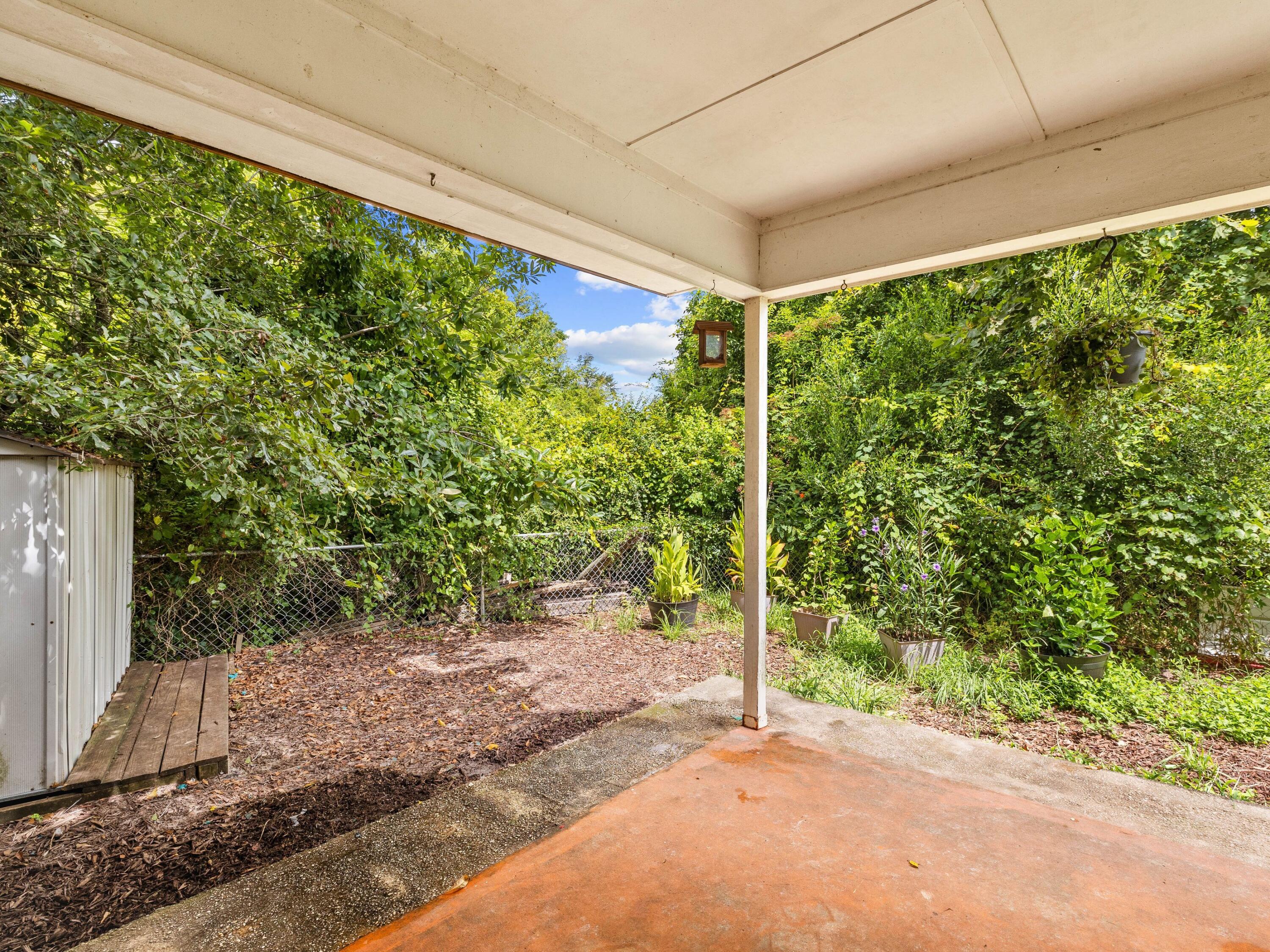 NO RECORDED SUBDIVISION - Residential