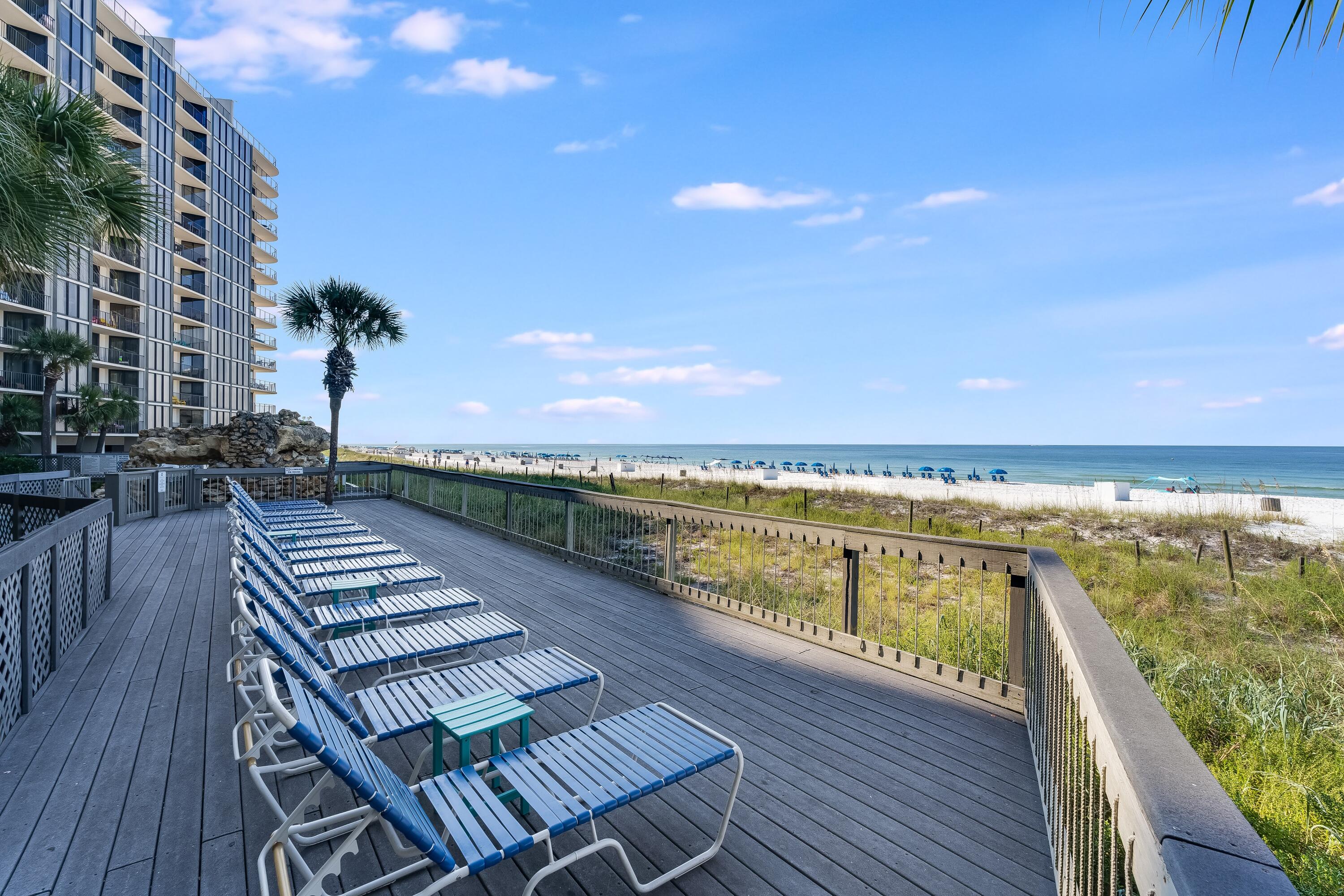 EDGEWATER - Residential