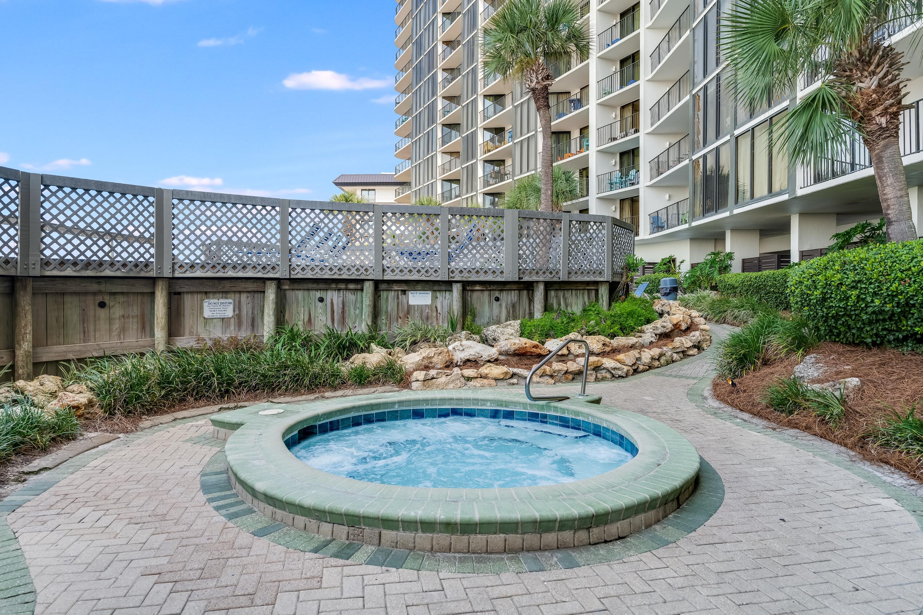 EDGEWATER - Residential