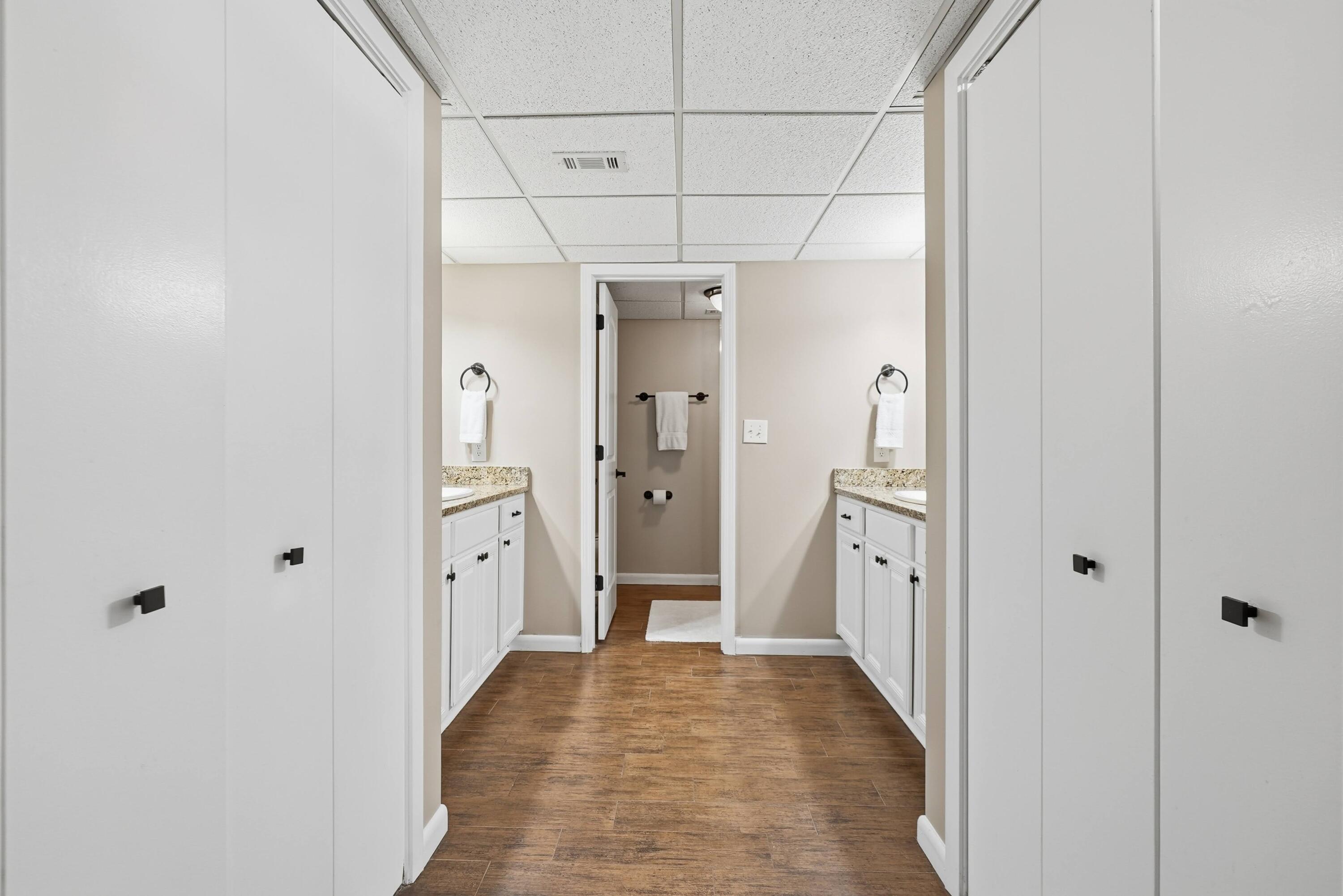 EDGEWATER - Residential