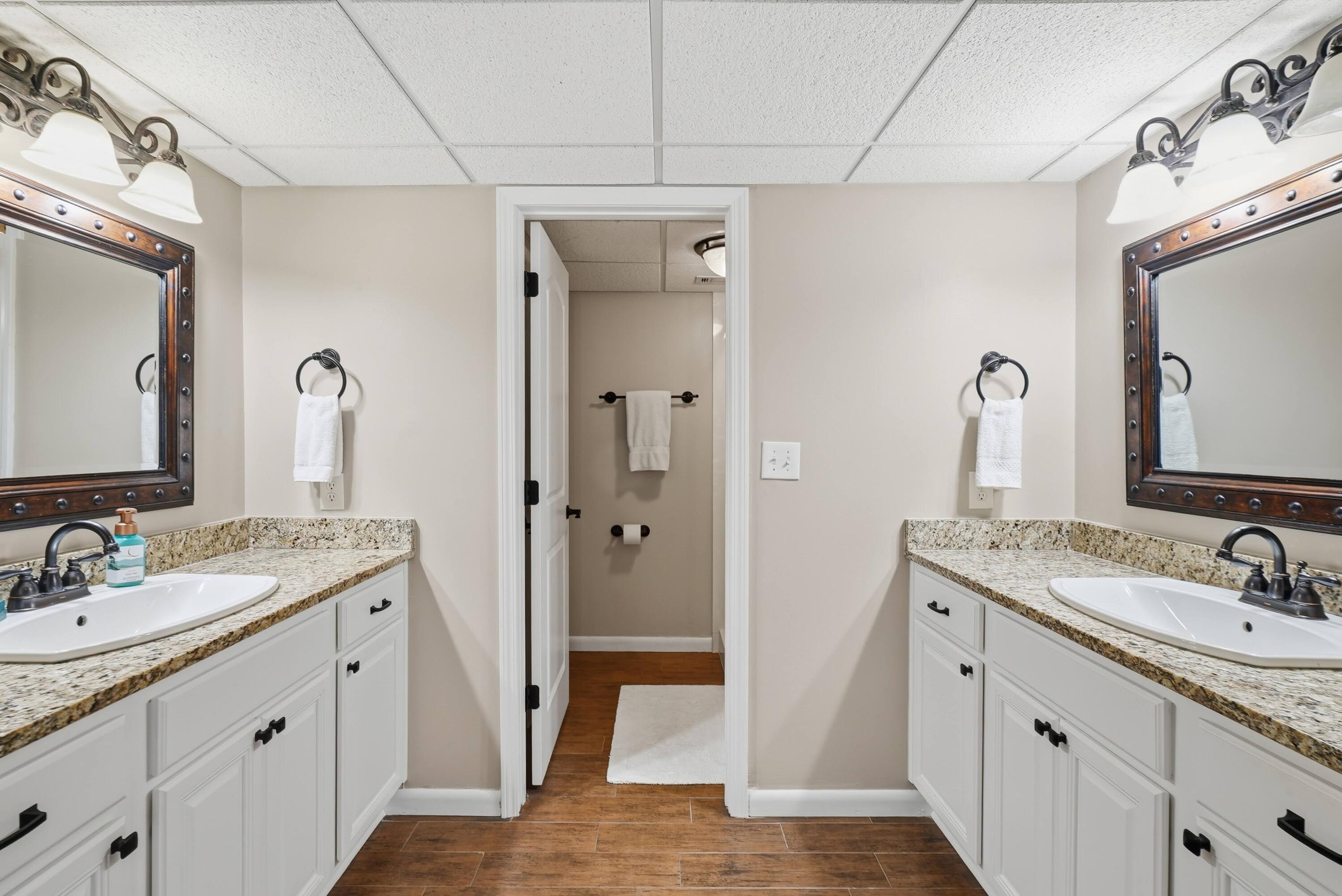 EDGEWATER - Residential