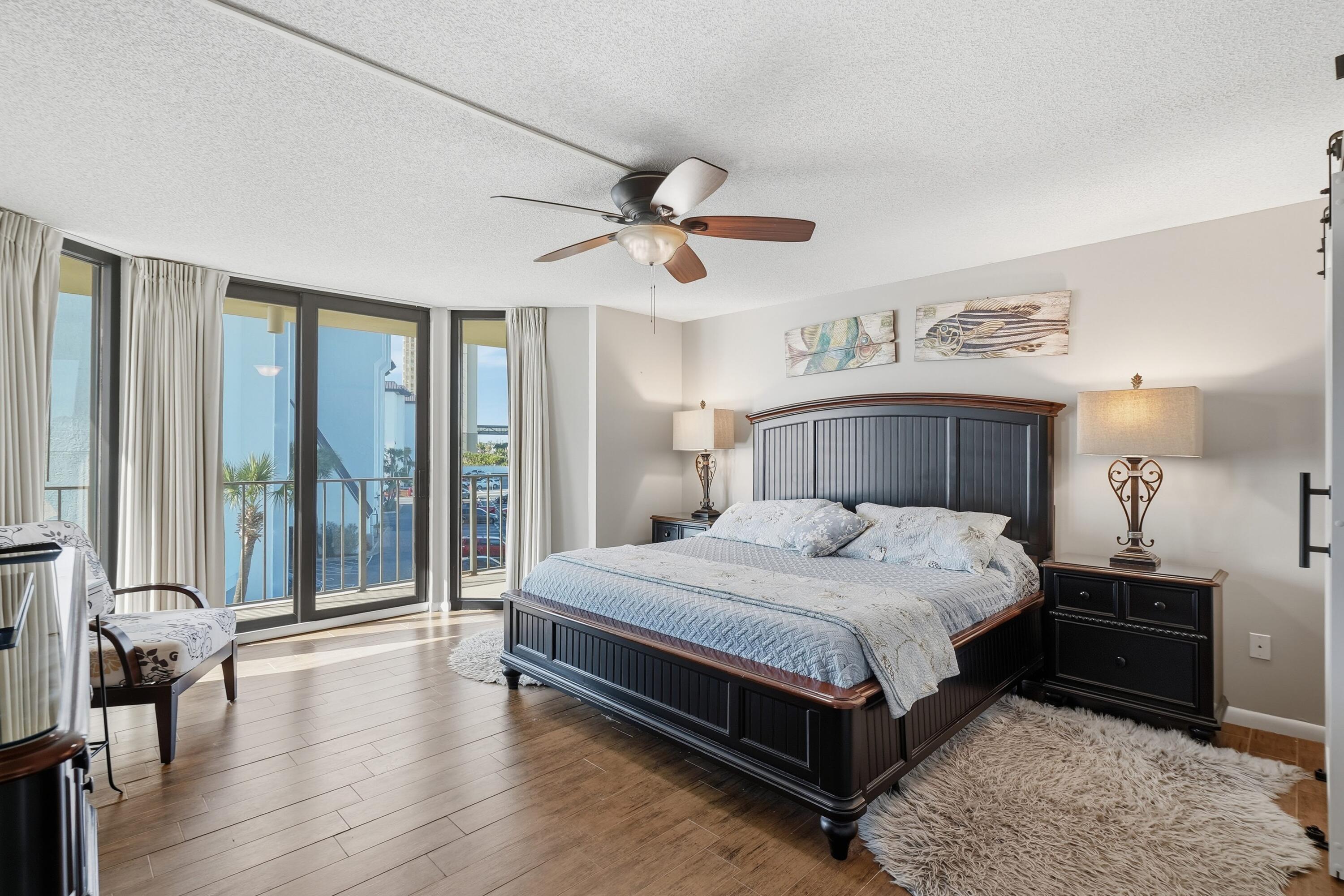 EDGEWATER - Residential