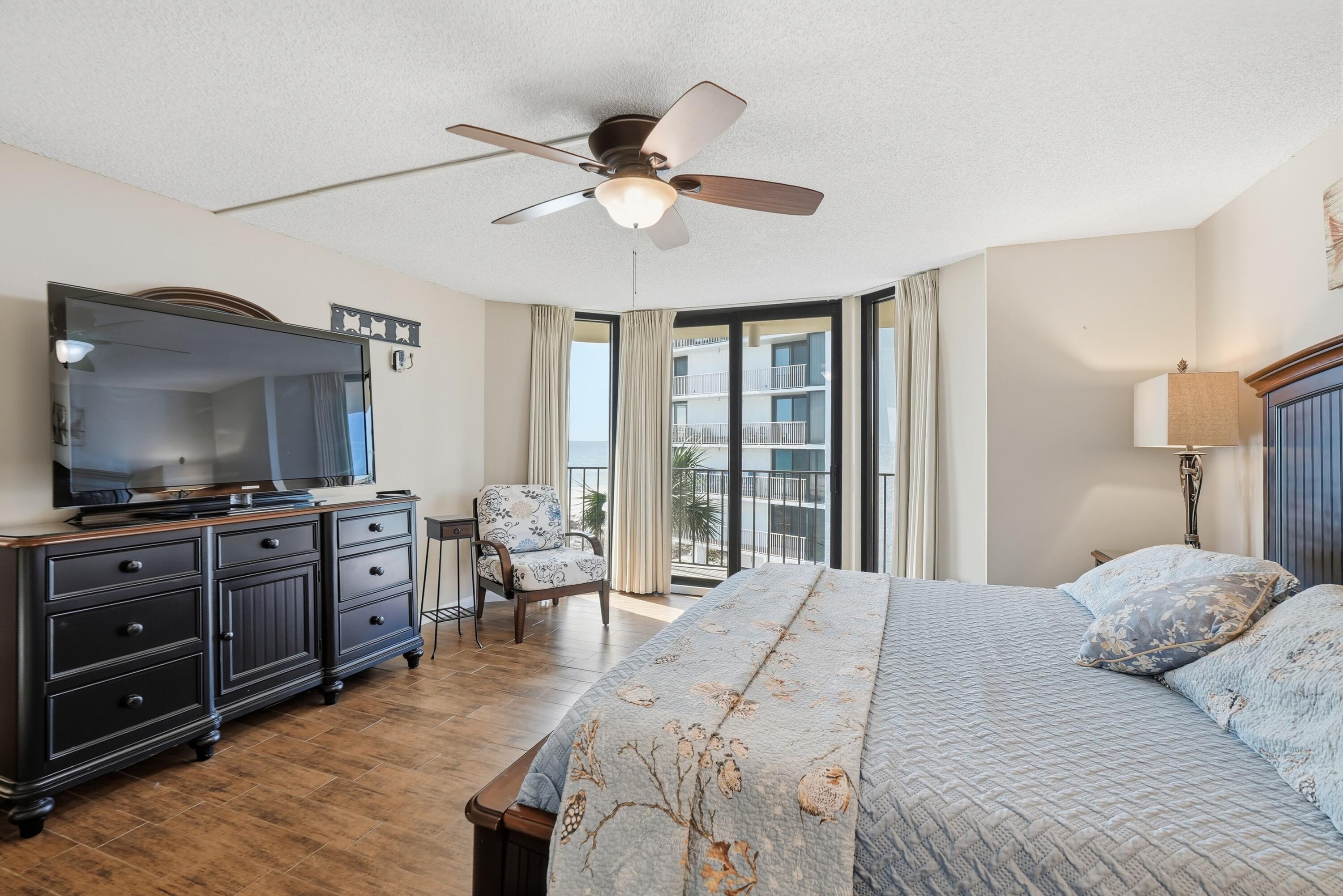 EDGEWATER - Residential