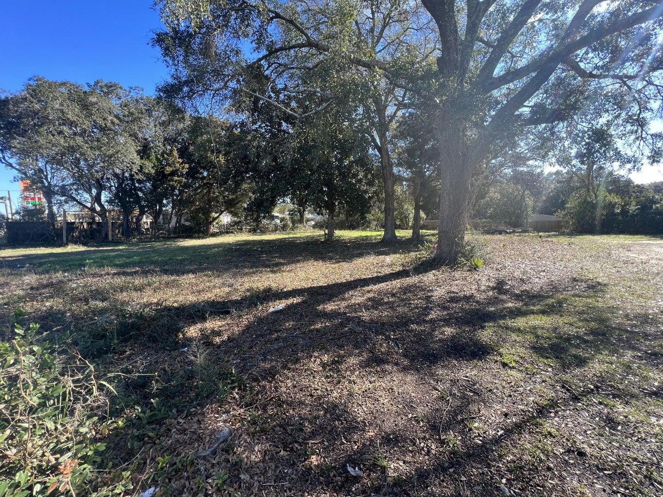 GARNIERS BEACH LOT 2 BLK 1 - Land