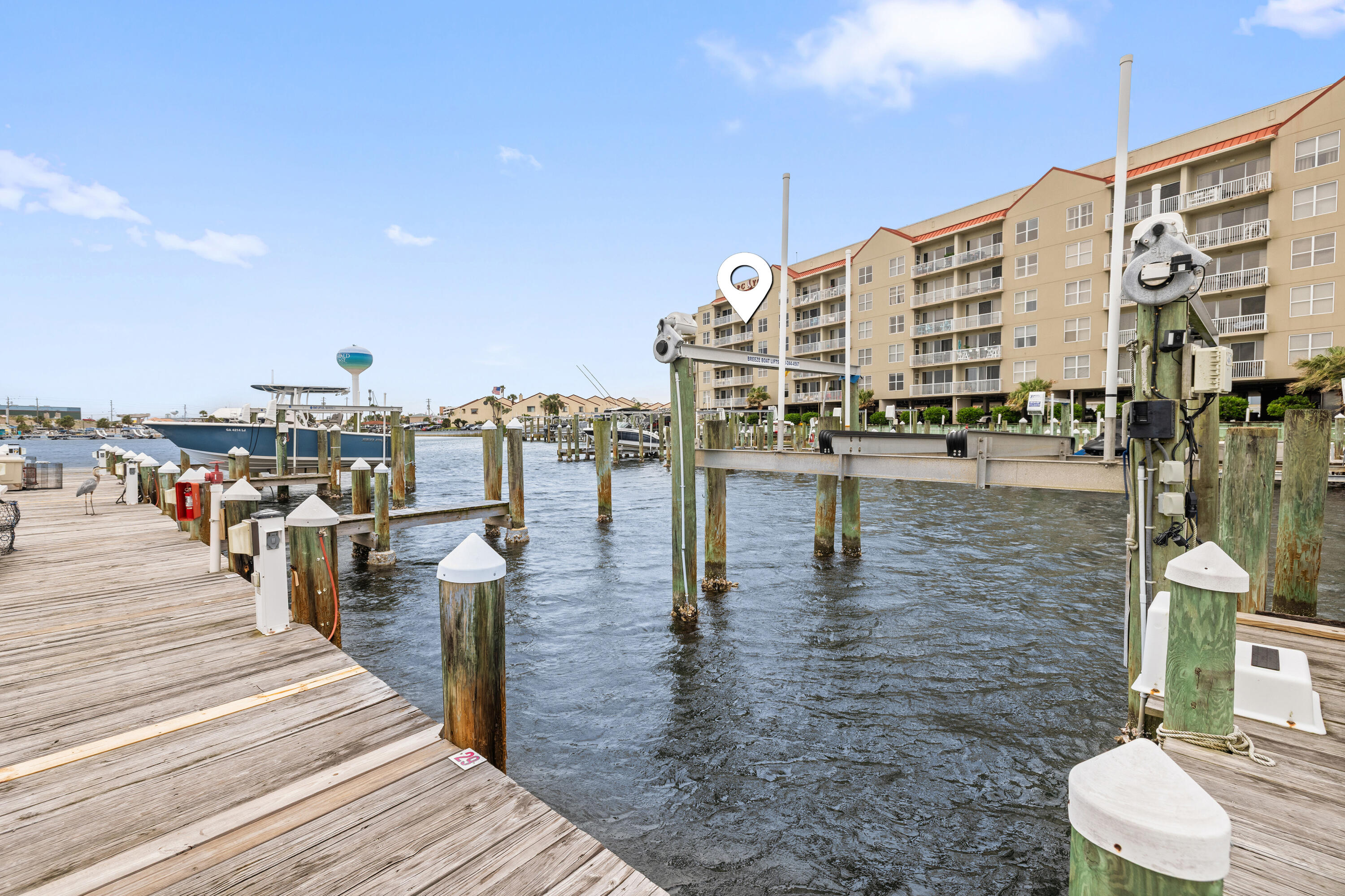 PALM COURT YACHT CLUB - Residential