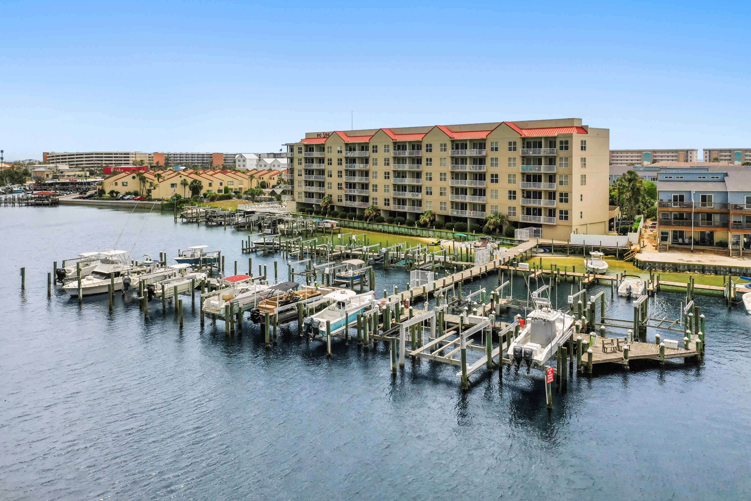 321 Bream Avenue 508