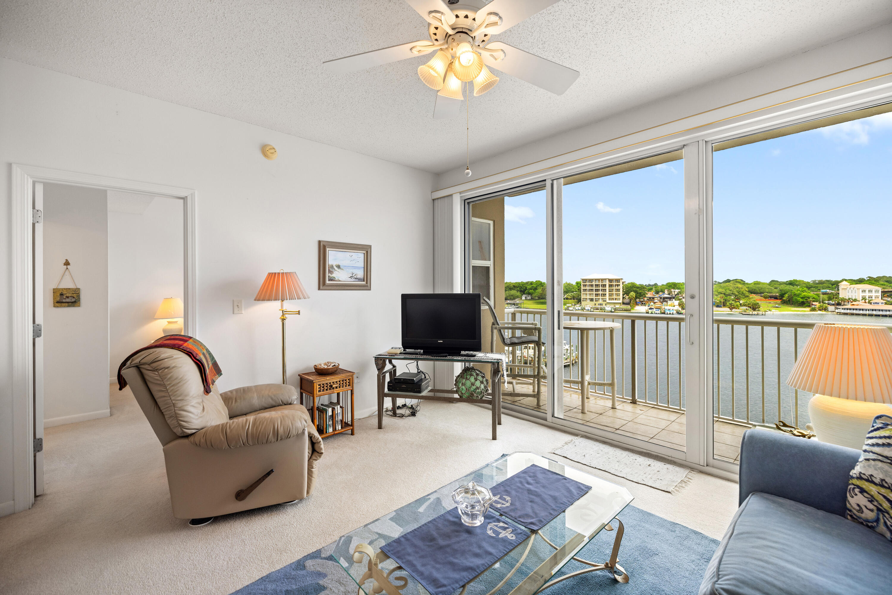 PALM COURT YACHT CLUB - Residential