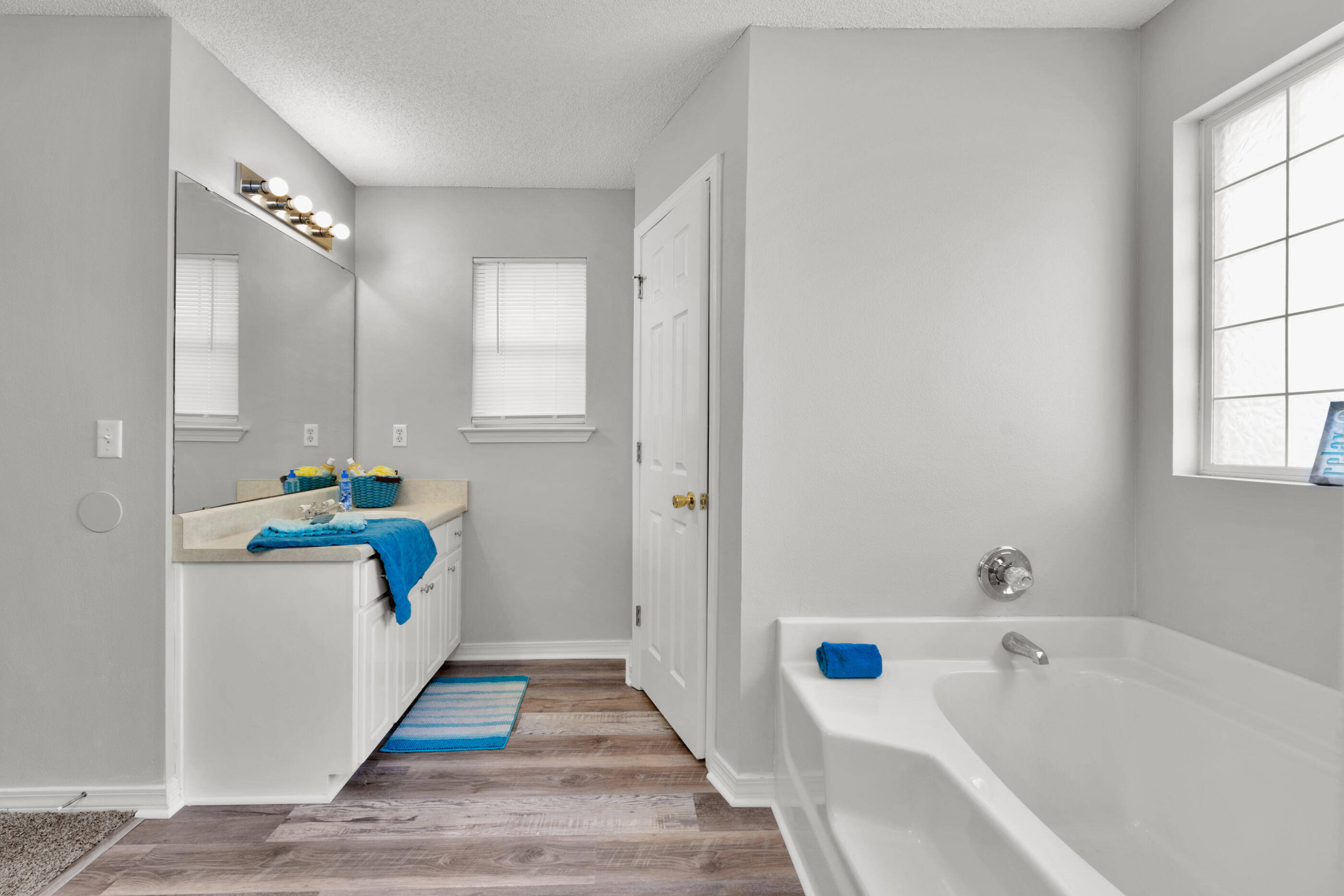 CREETWOODS - Residential