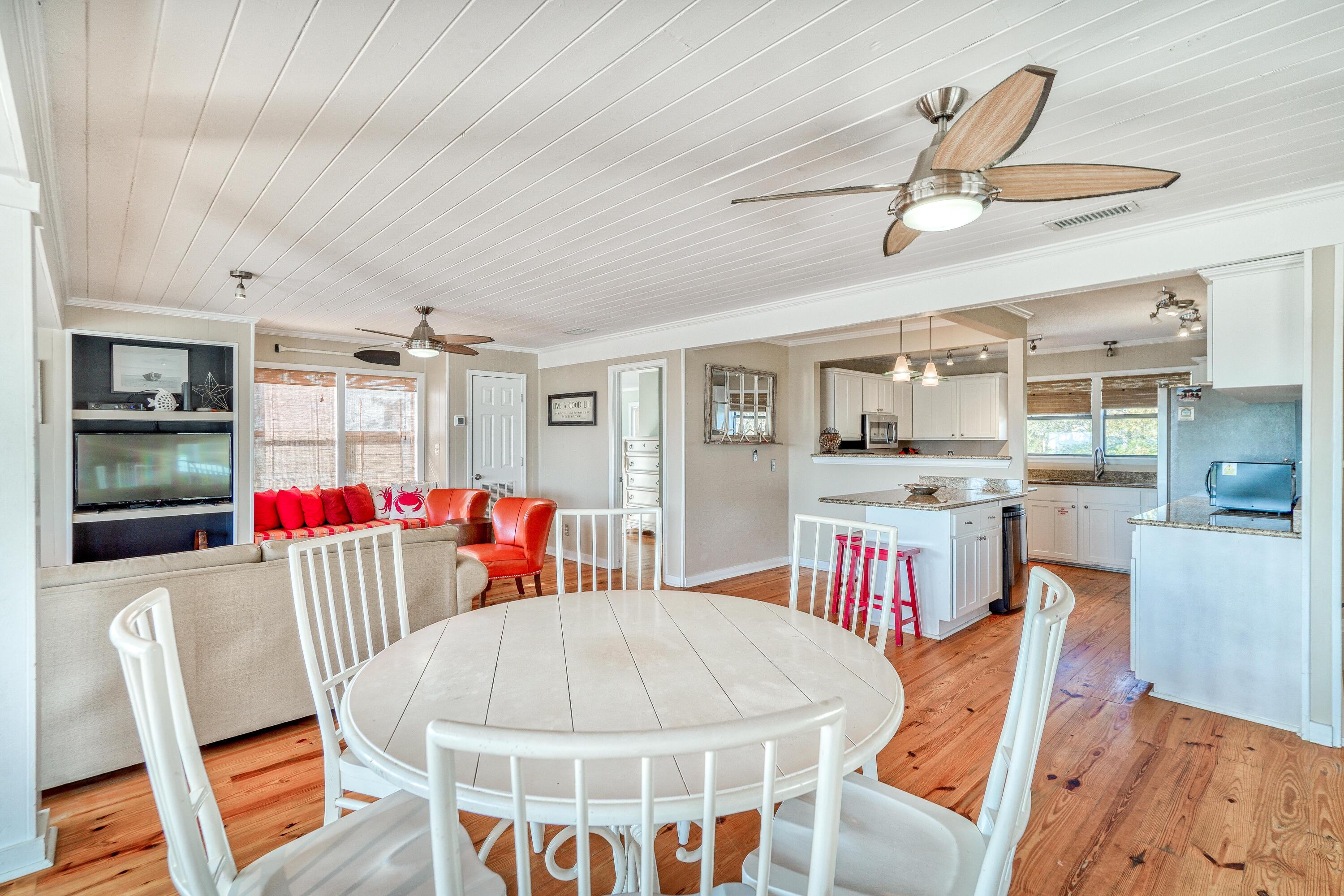 GULF LAKE BEACHES ESTATES - Residential