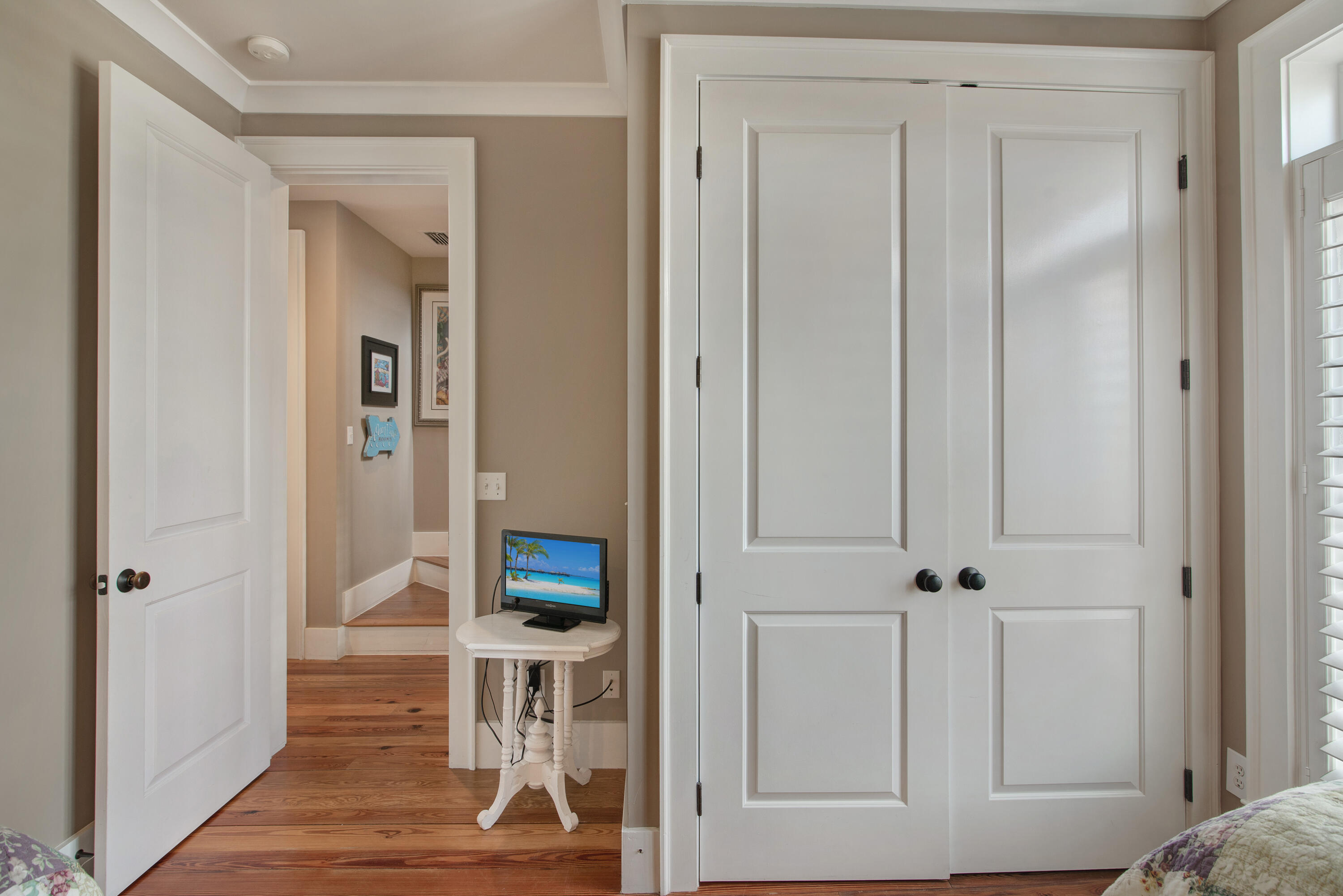 CRYSTAL SHORES - Residential