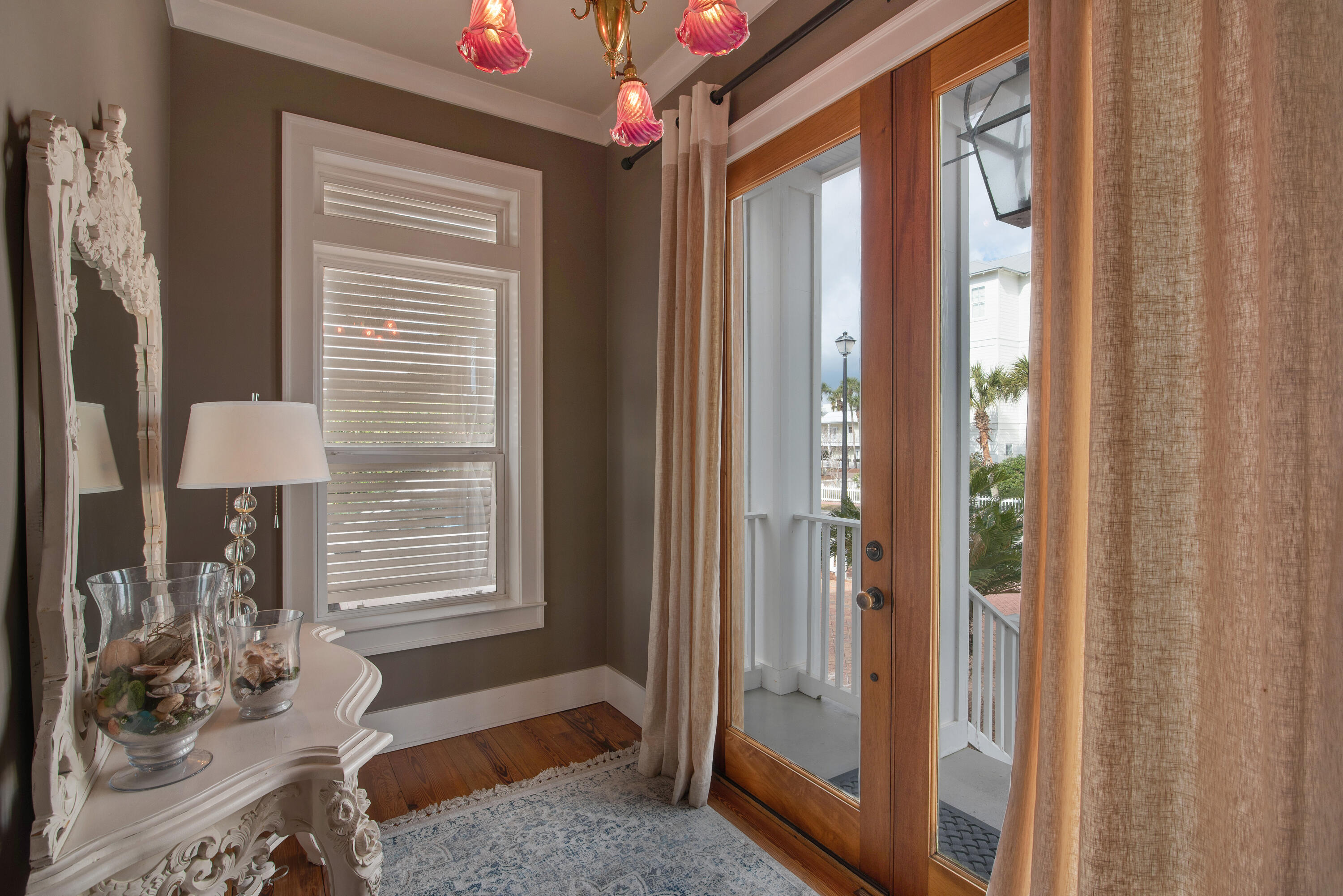 CRYSTAL SHORES - Residential