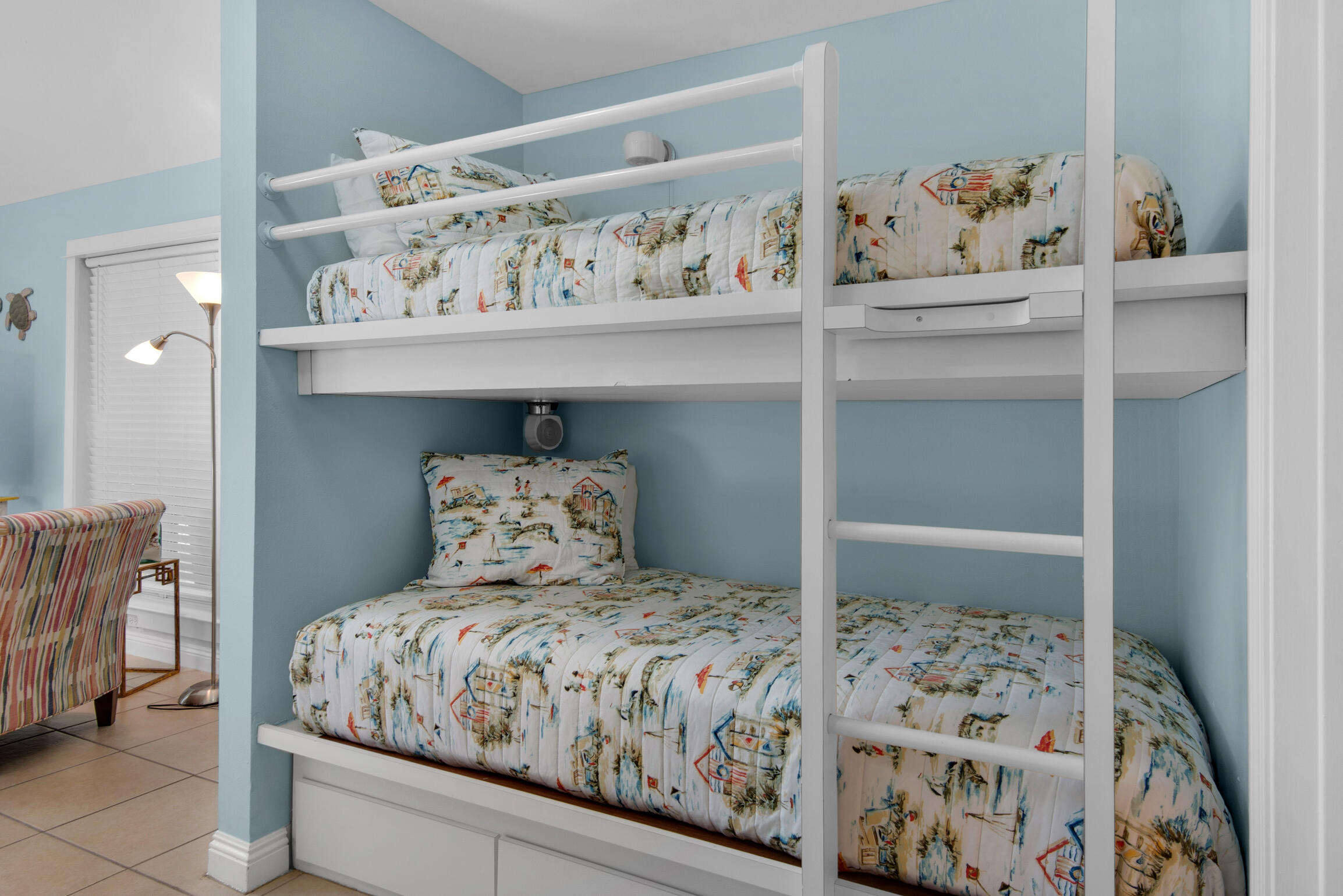 NANTUCKET COTTAGES - Residential