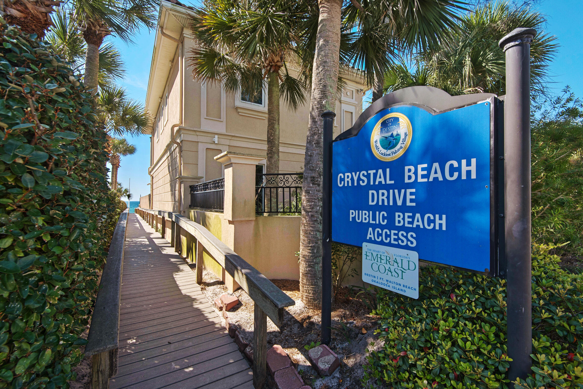 NANTUCKET COTTAGES - Residential