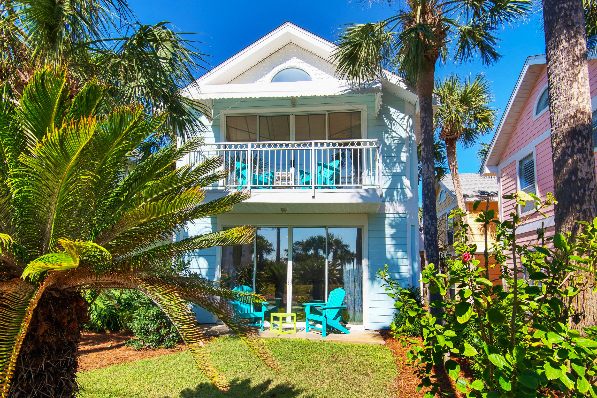NANTUCKET COTTAGES - Residential