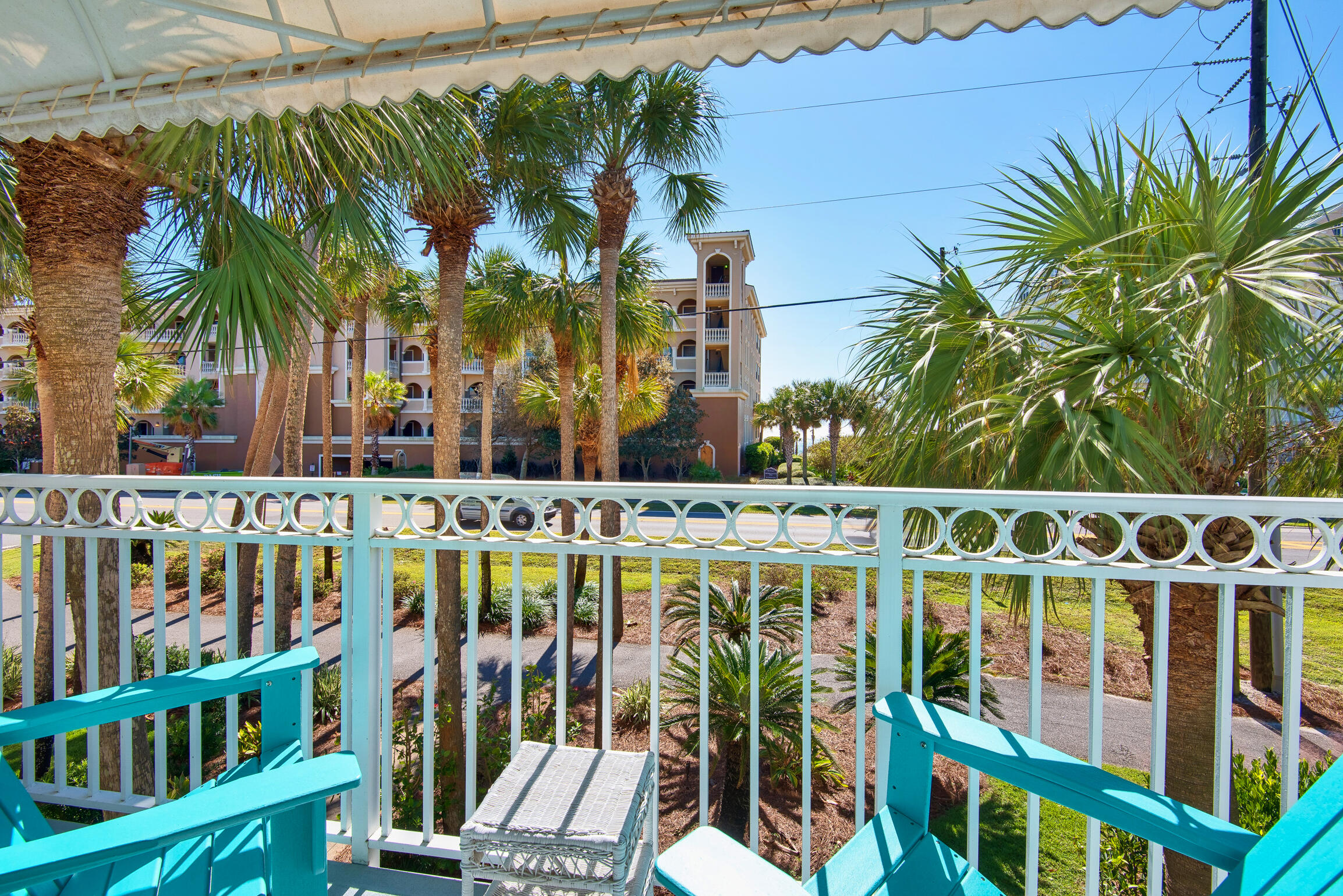 NANTUCKET COTTAGES - Residential