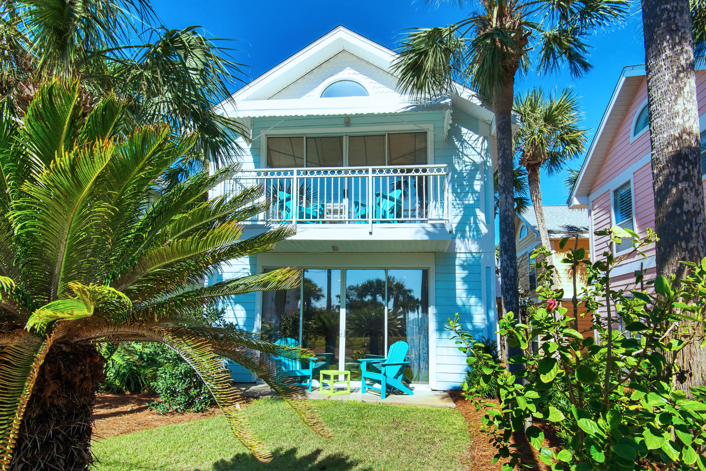 NANTUCKET COTTAGES - Residential