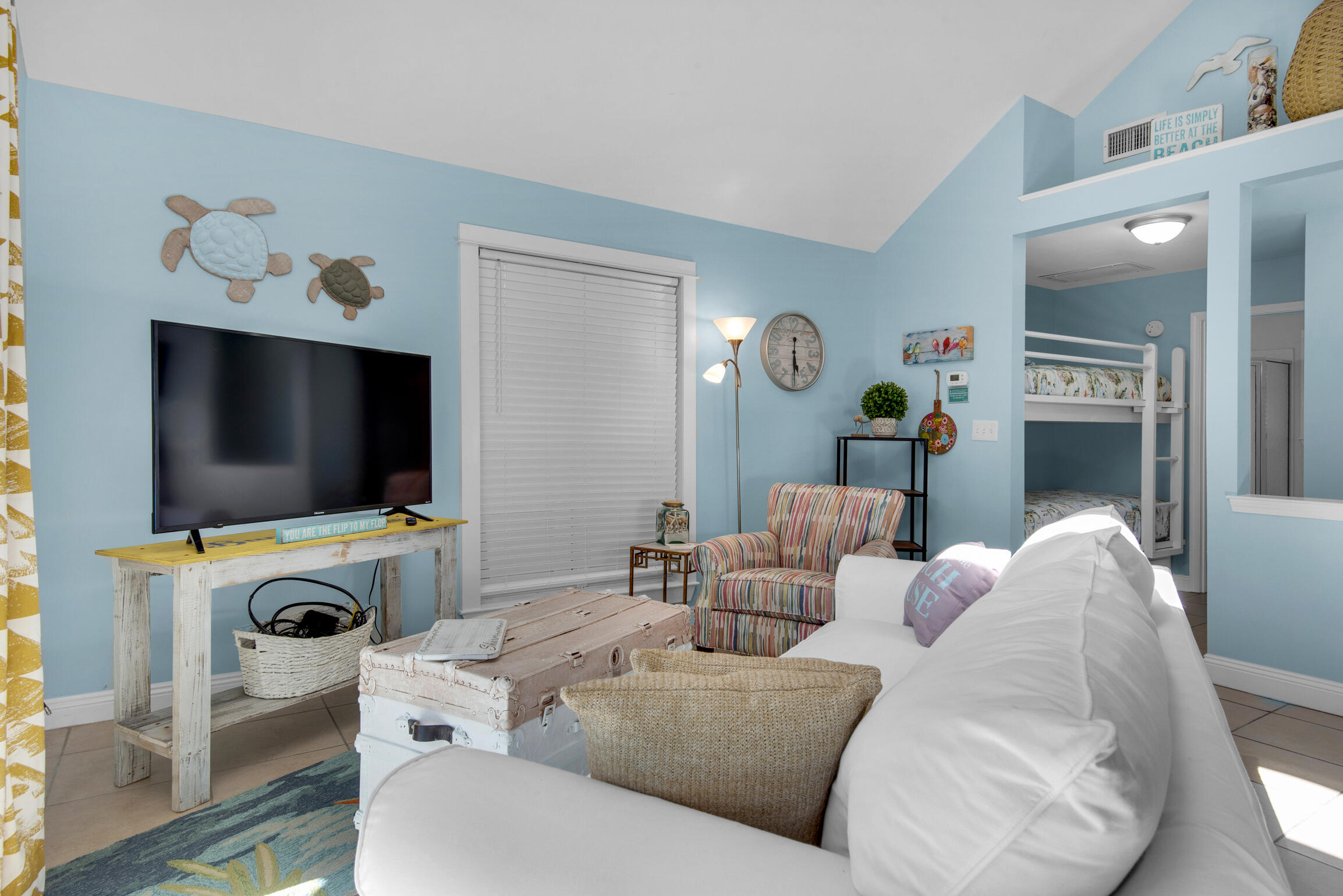 NANTUCKET COTTAGES - Residential