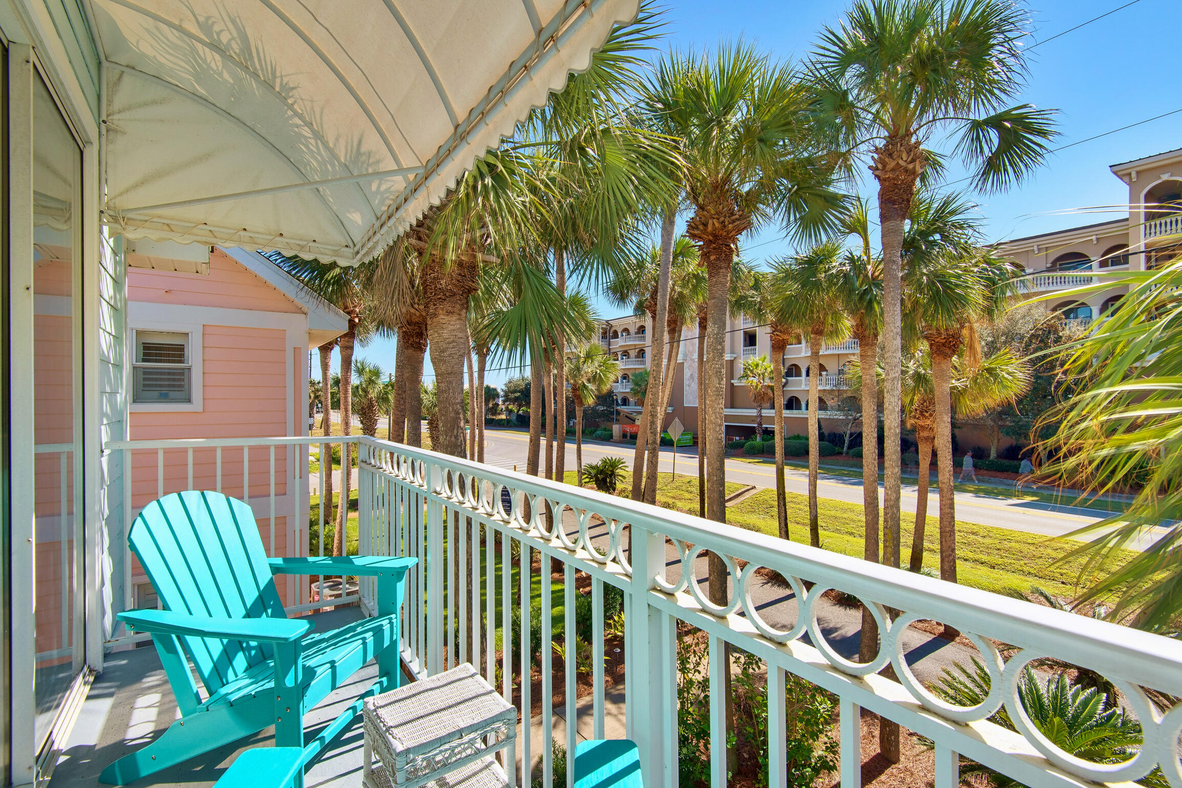 NANTUCKET COTTAGES - Residential