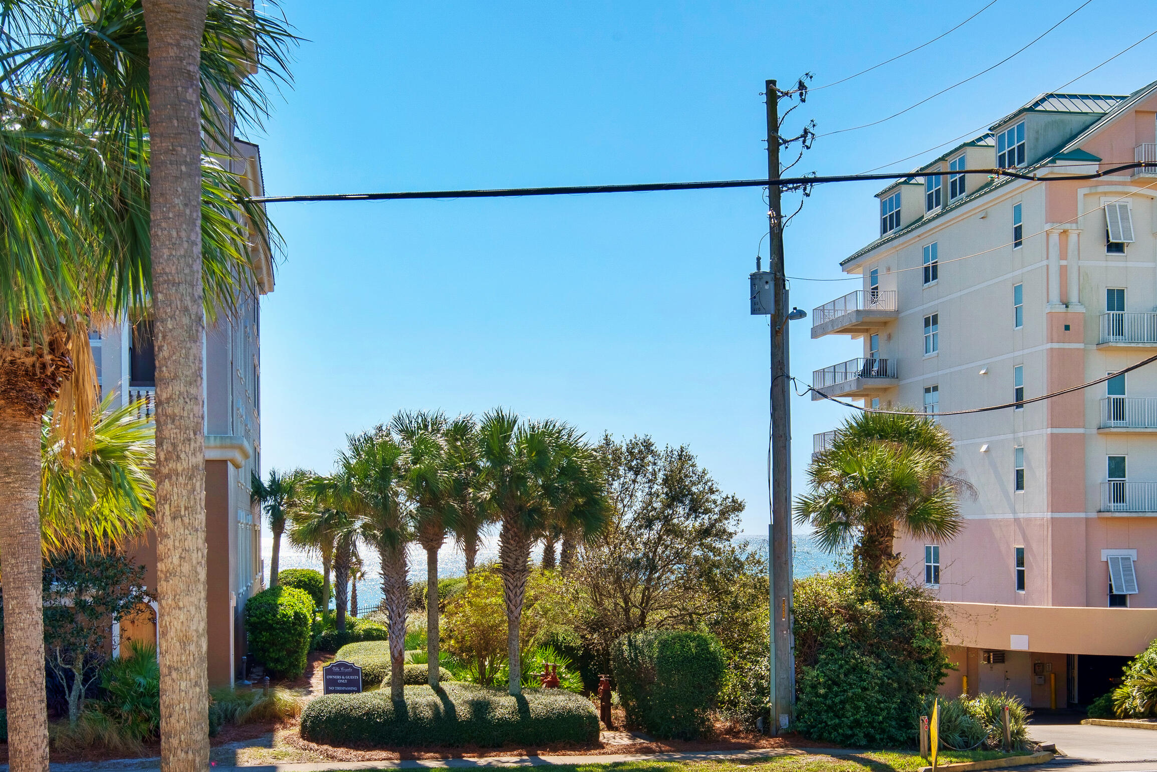 NANTUCKET COTTAGES - Residential