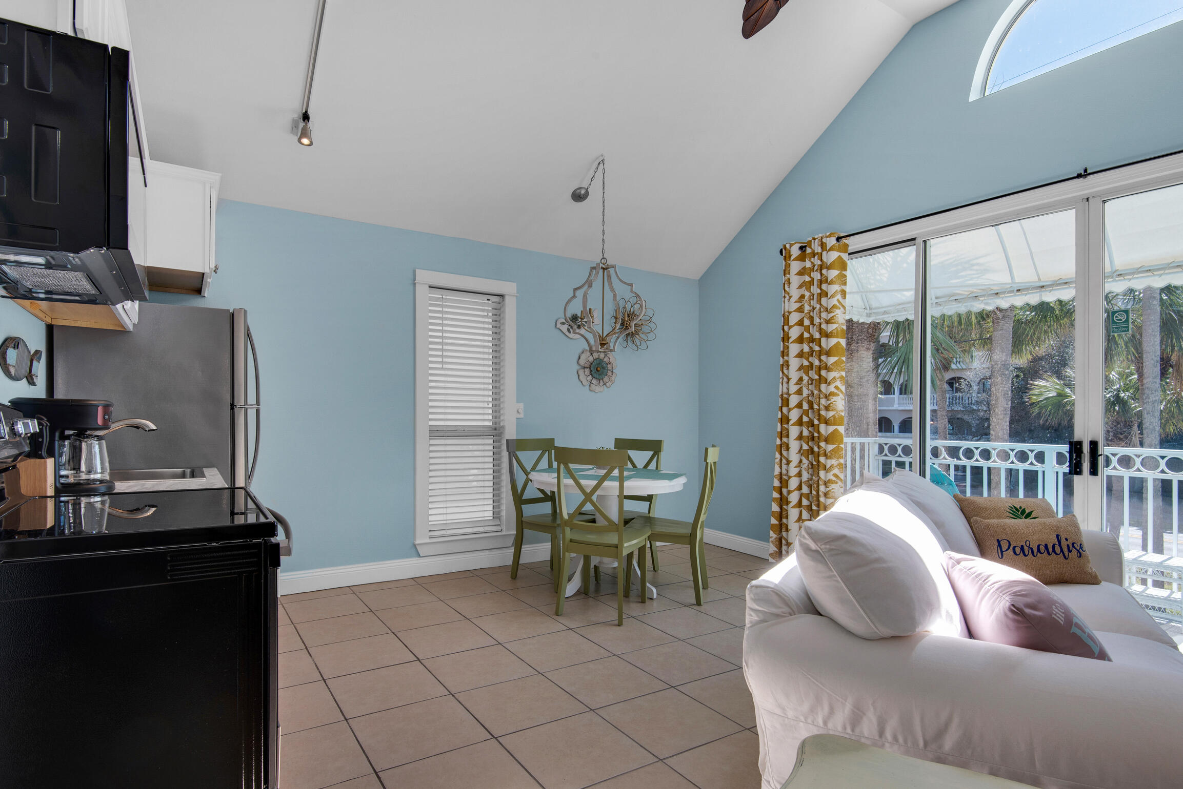 NANTUCKET COTTAGES - Residential