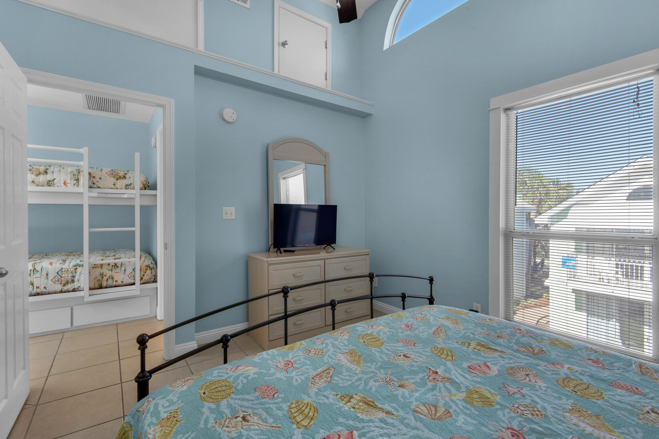 NANTUCKET COTTAGES - Residential