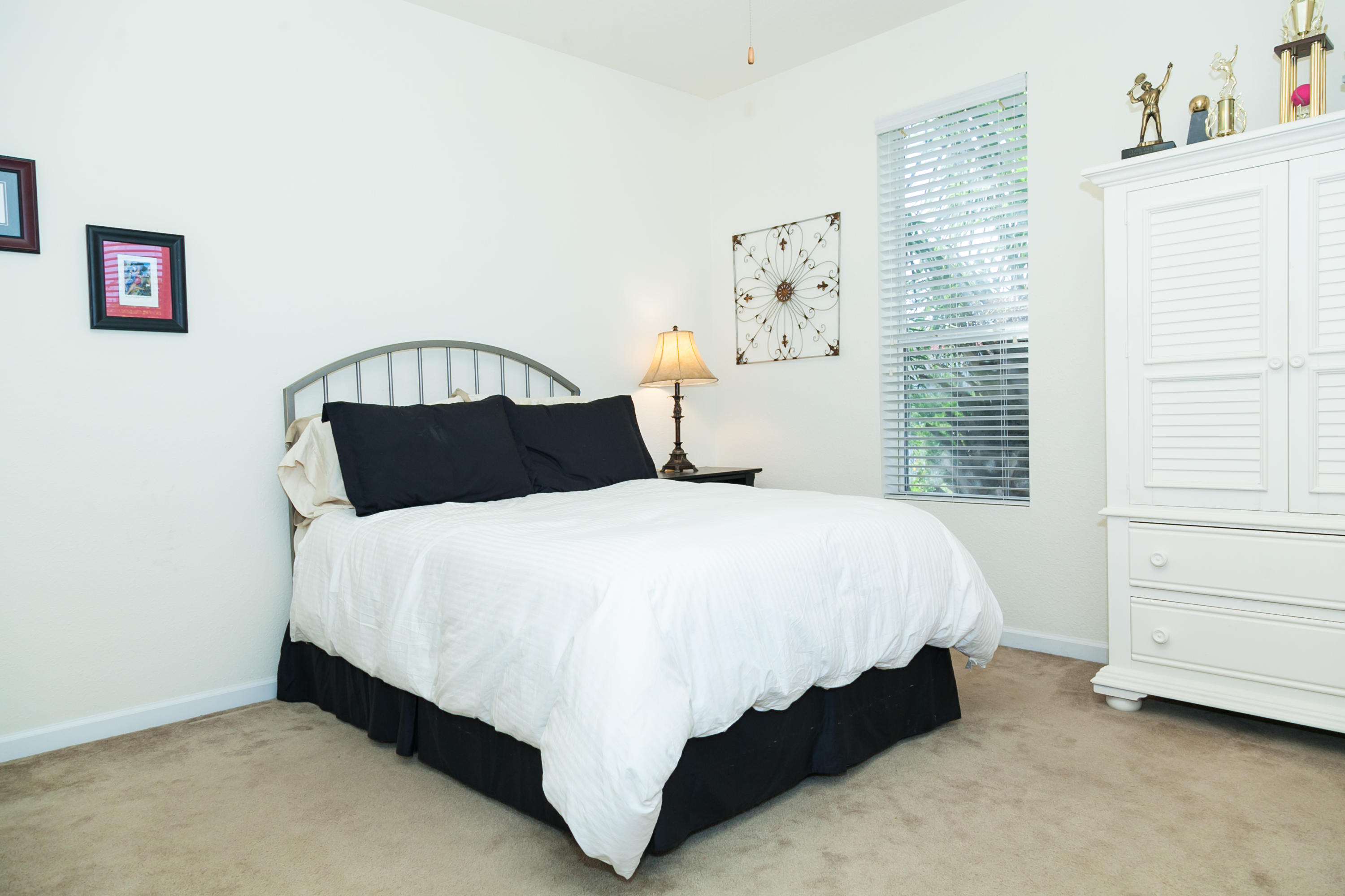 BEACH POINTE - Residential