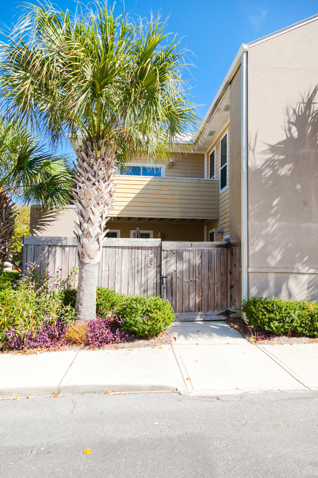 BEACH POINTE - Residential