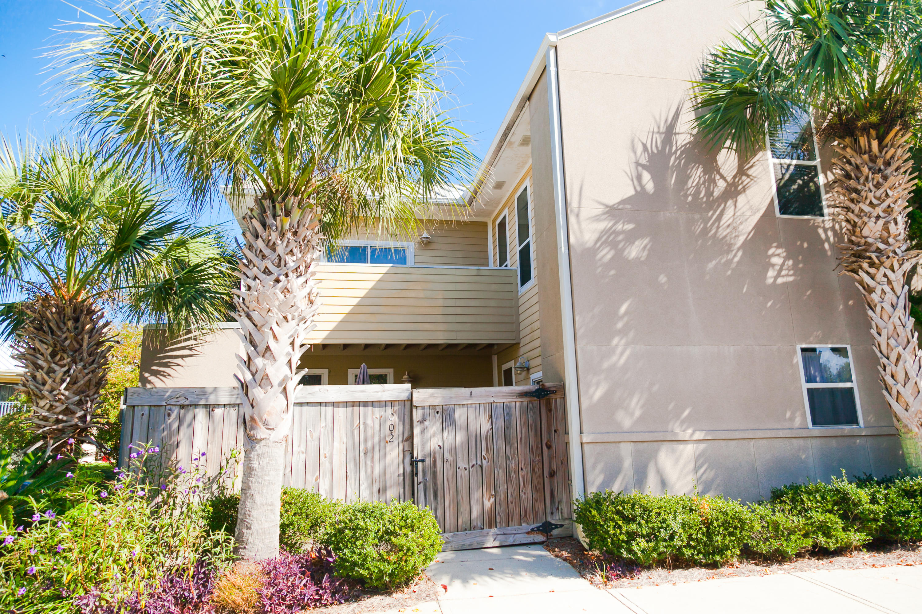 BEACH POINTE - Residential