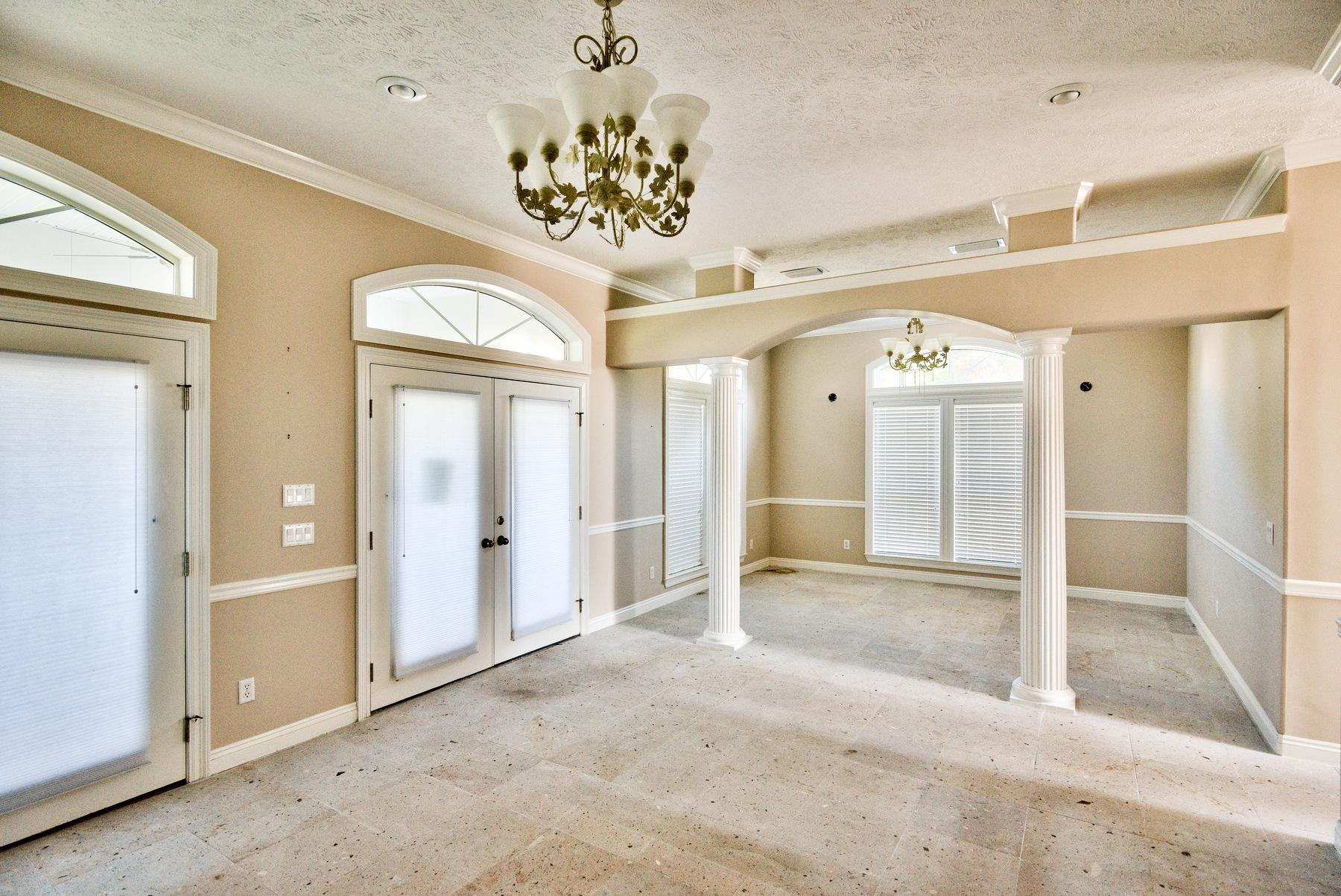 CALYPSO POINTE - Residential