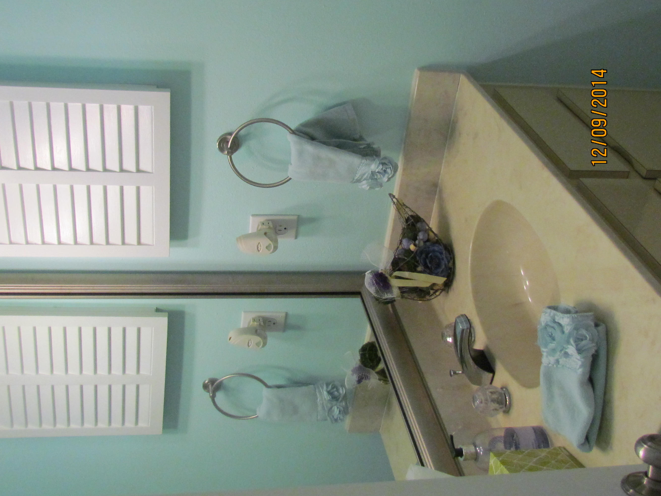 BAY VILLAS CONDOS - Residential Lease