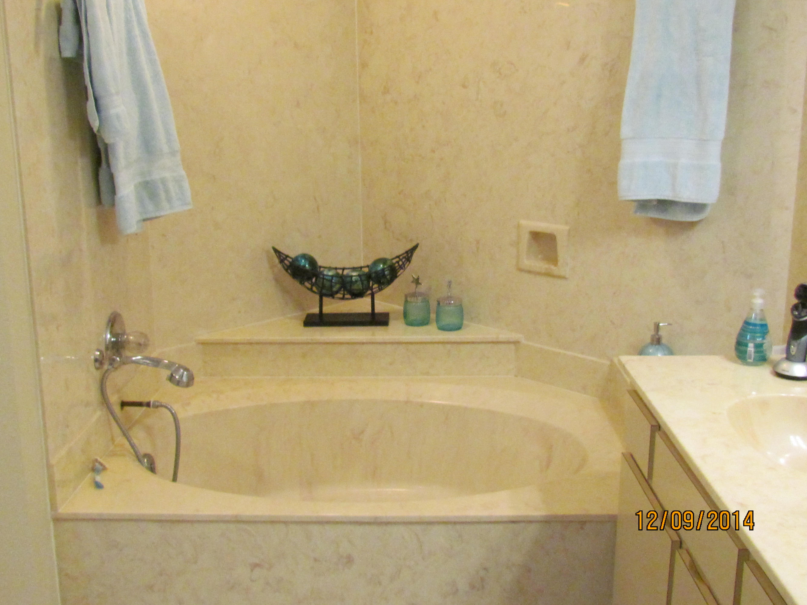 BAY VILLAS CONDOS - Residential Lease