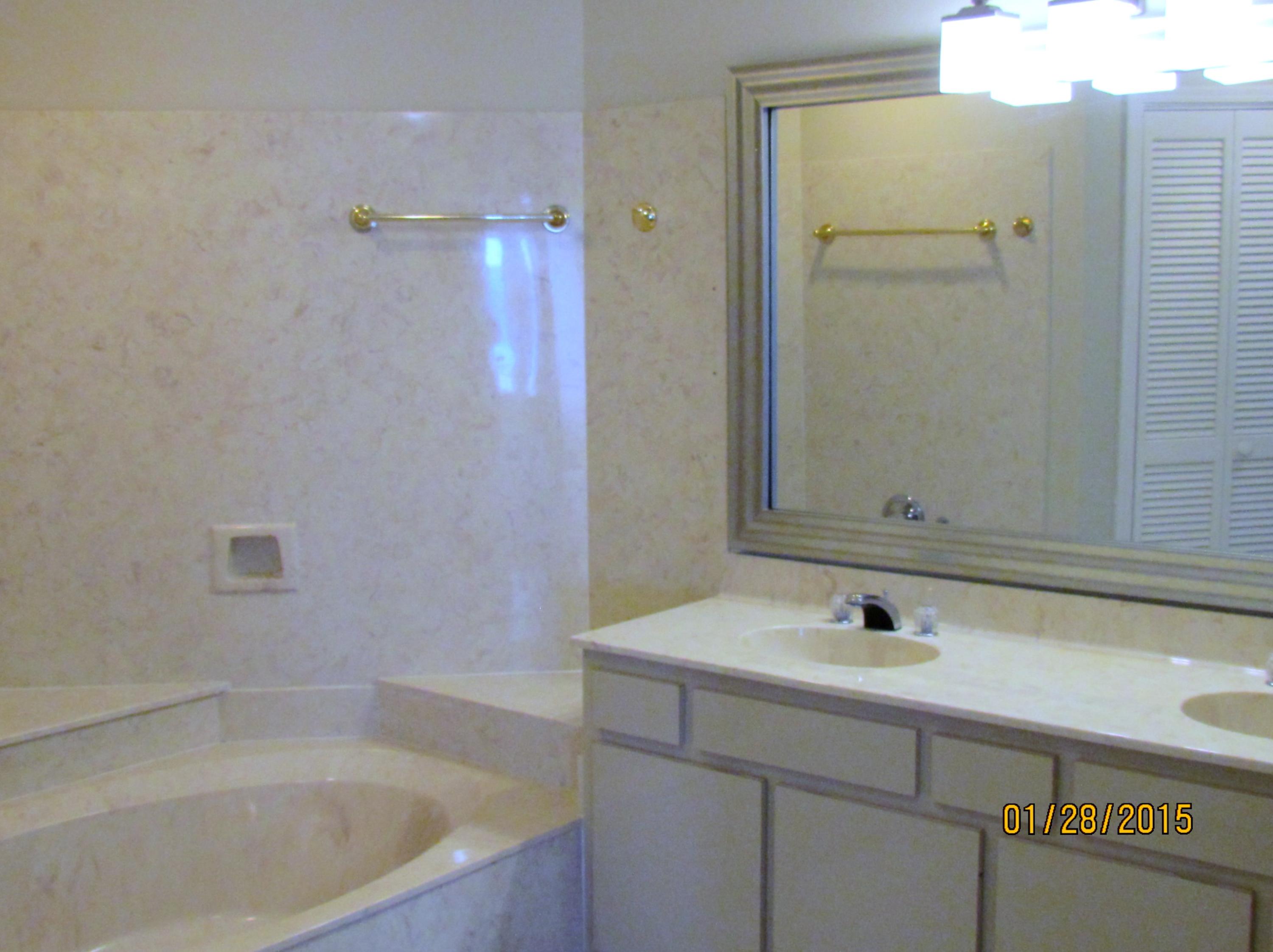 BAY VILLAS CONDOS - Residential Lease