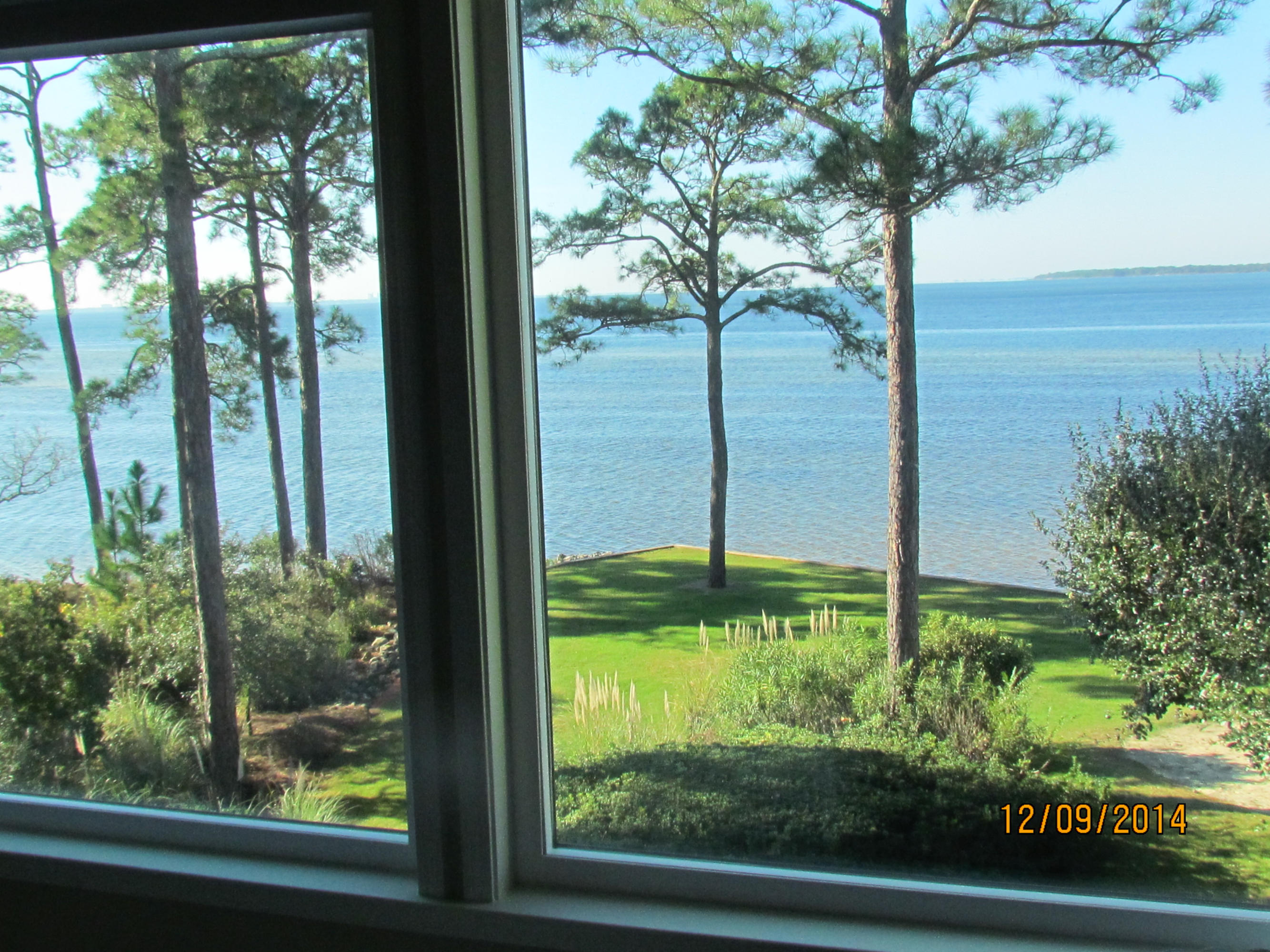 BAY VILLAS CONDOS - Residential Lease