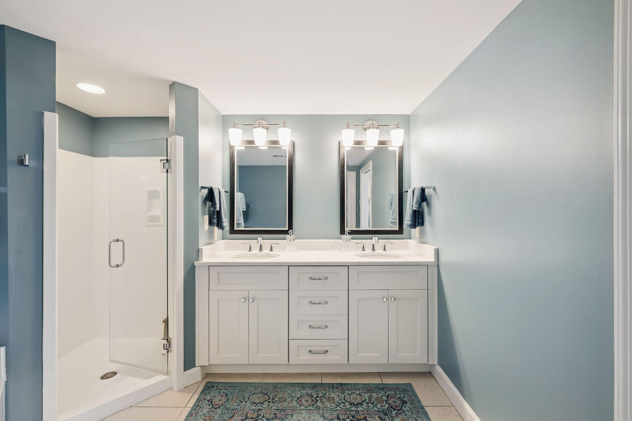 STERLING SHORES - Residential