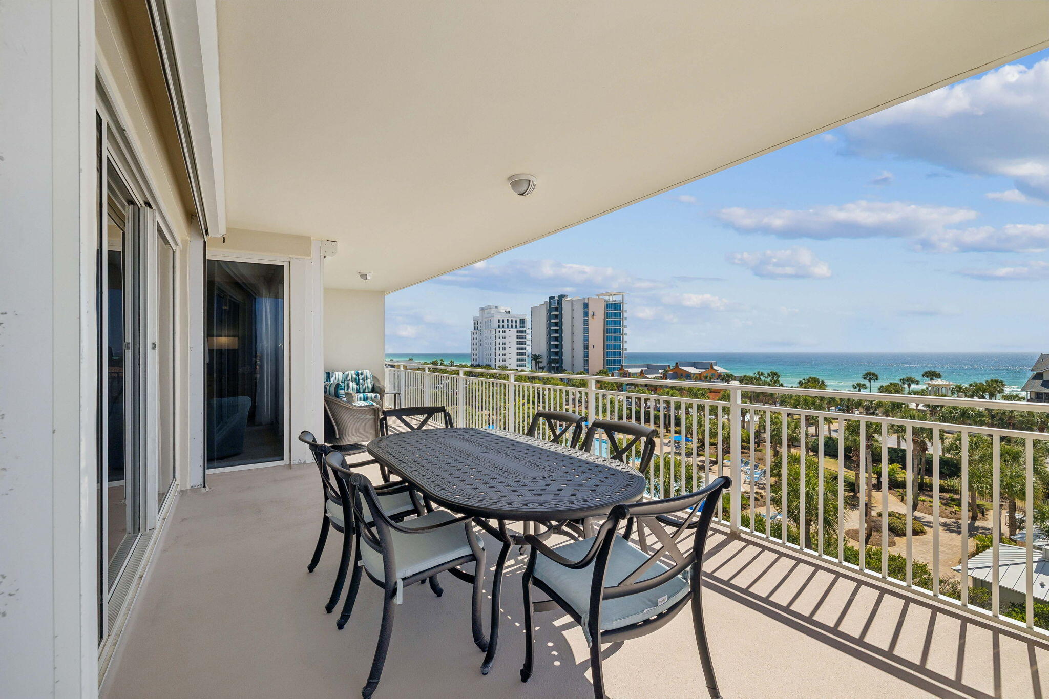 STERLING SHORES - Residential