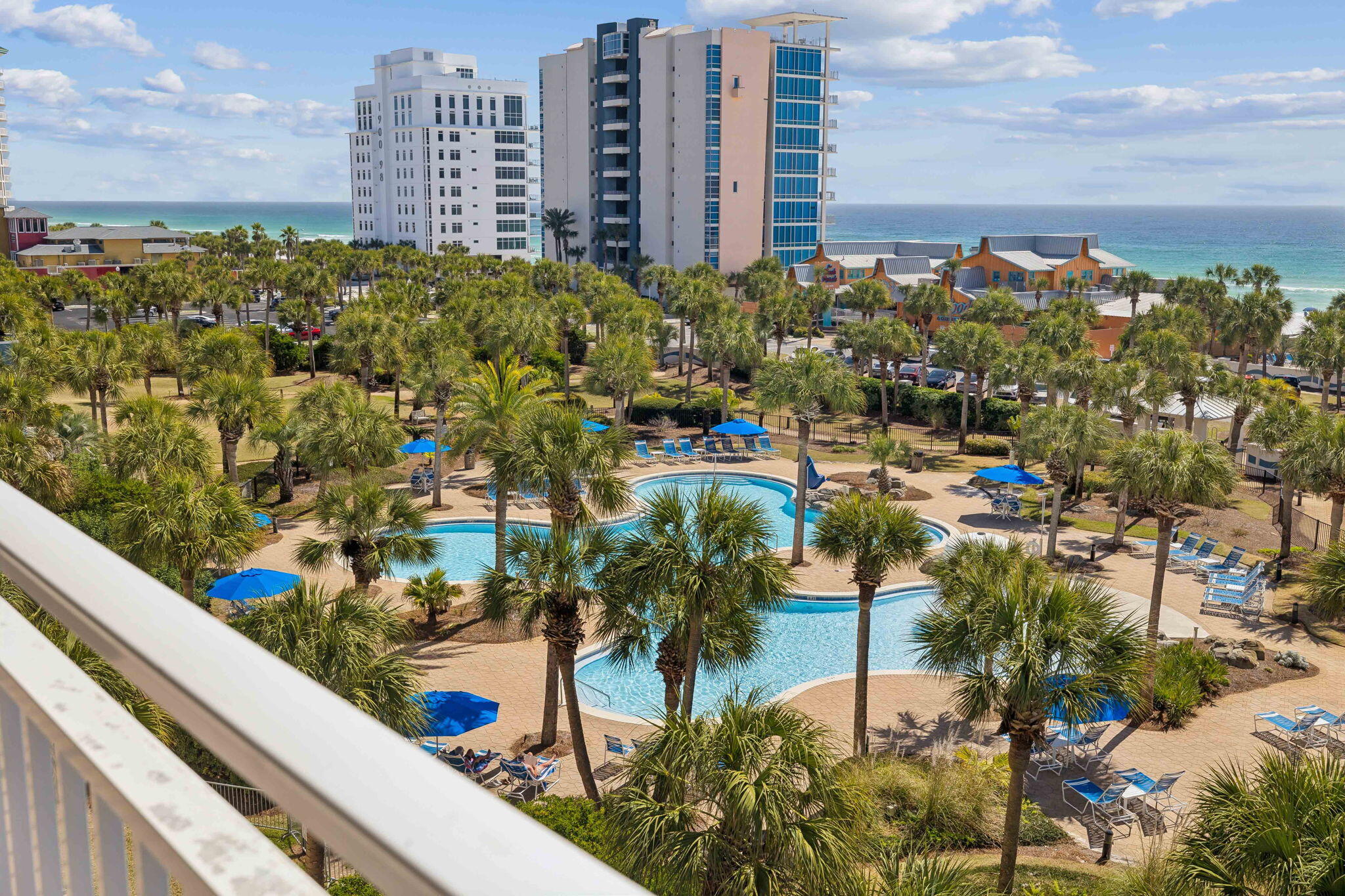 STERLING SHORES - Residential