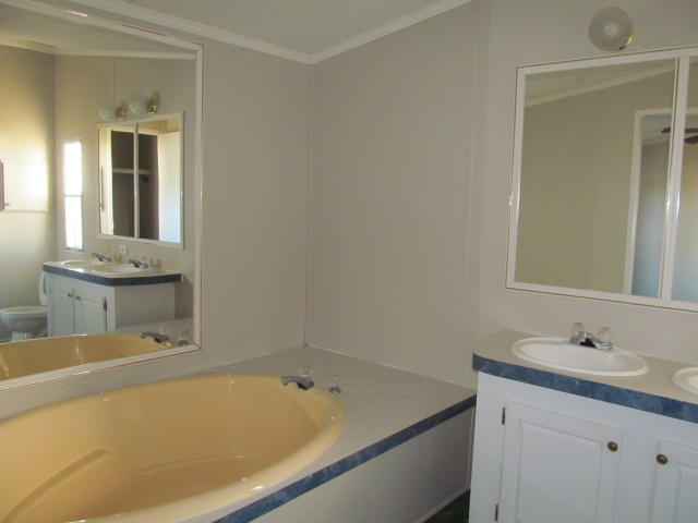 PARADISE ISLAND - Residential