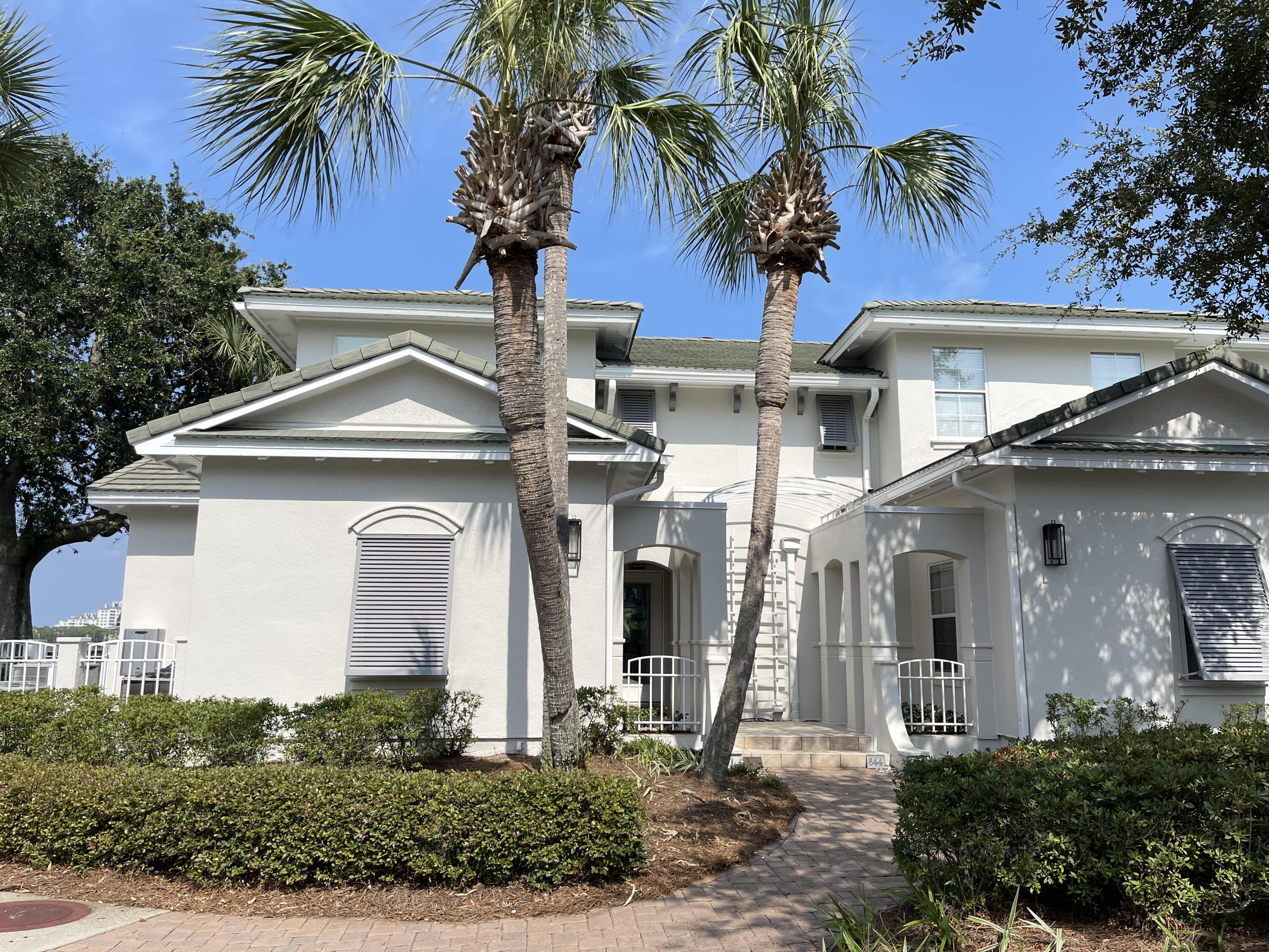 GRAND HARBOUR - Residential