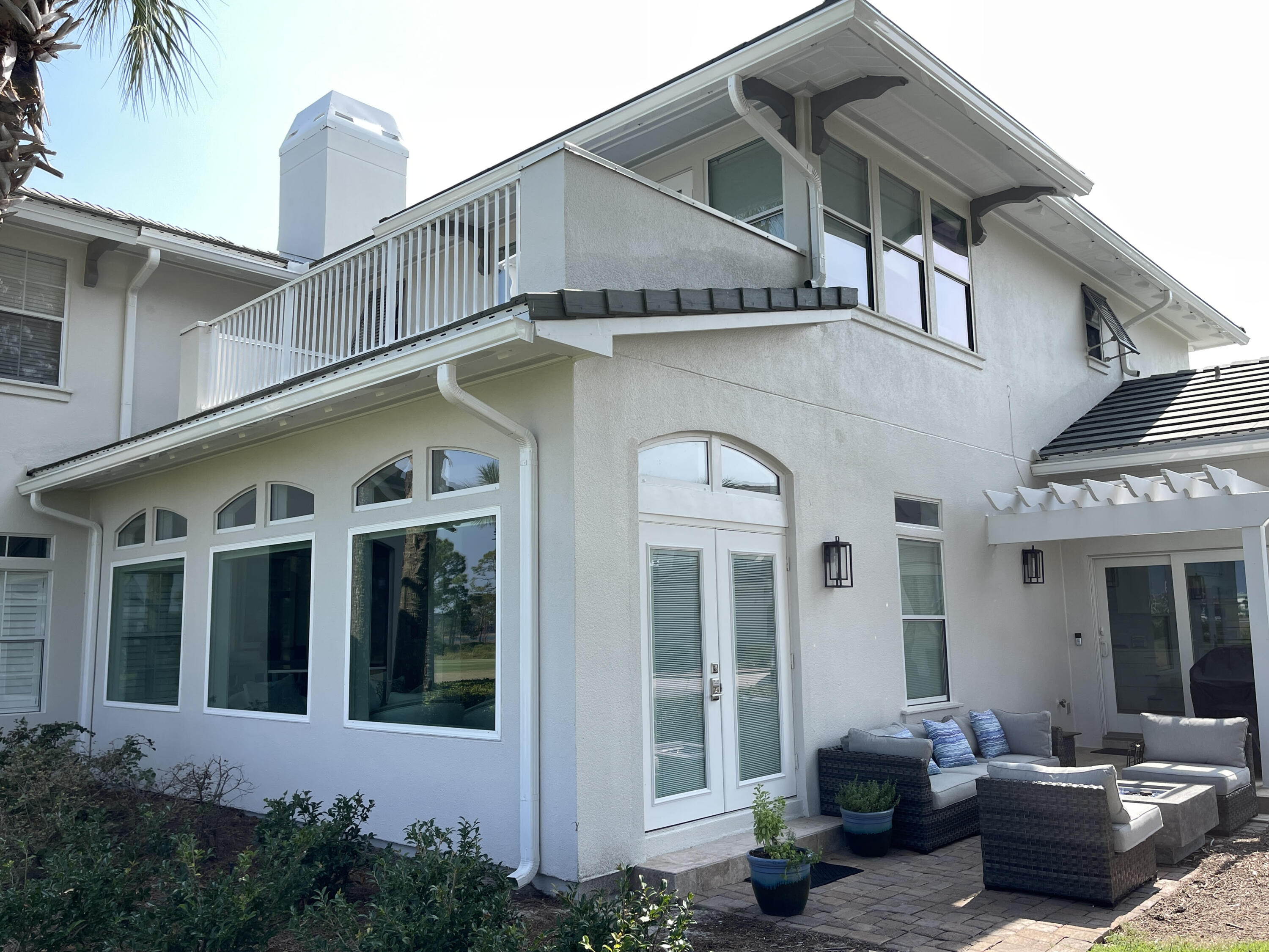 845 E Grand Harbour