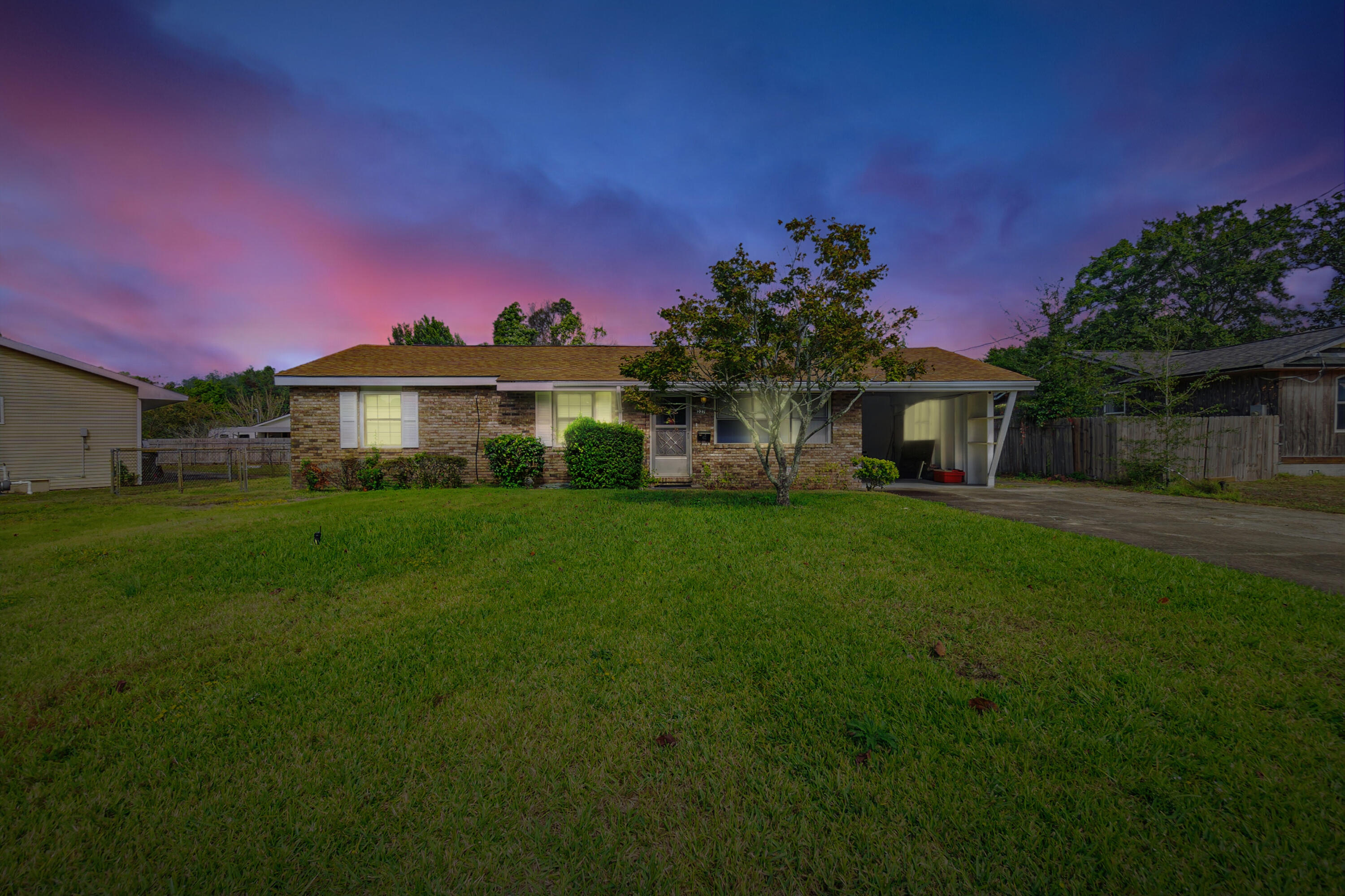 Lovely home in the heart of FWB, could be a great investment opportunity.  Plenty of space to enclose the carport and turn into a garage. Semi open floor plan. Living room and large den are great for entertaining. Yard is in great shape, and large lot. Home is to schedule an estate sale. Updated photos coming soon.